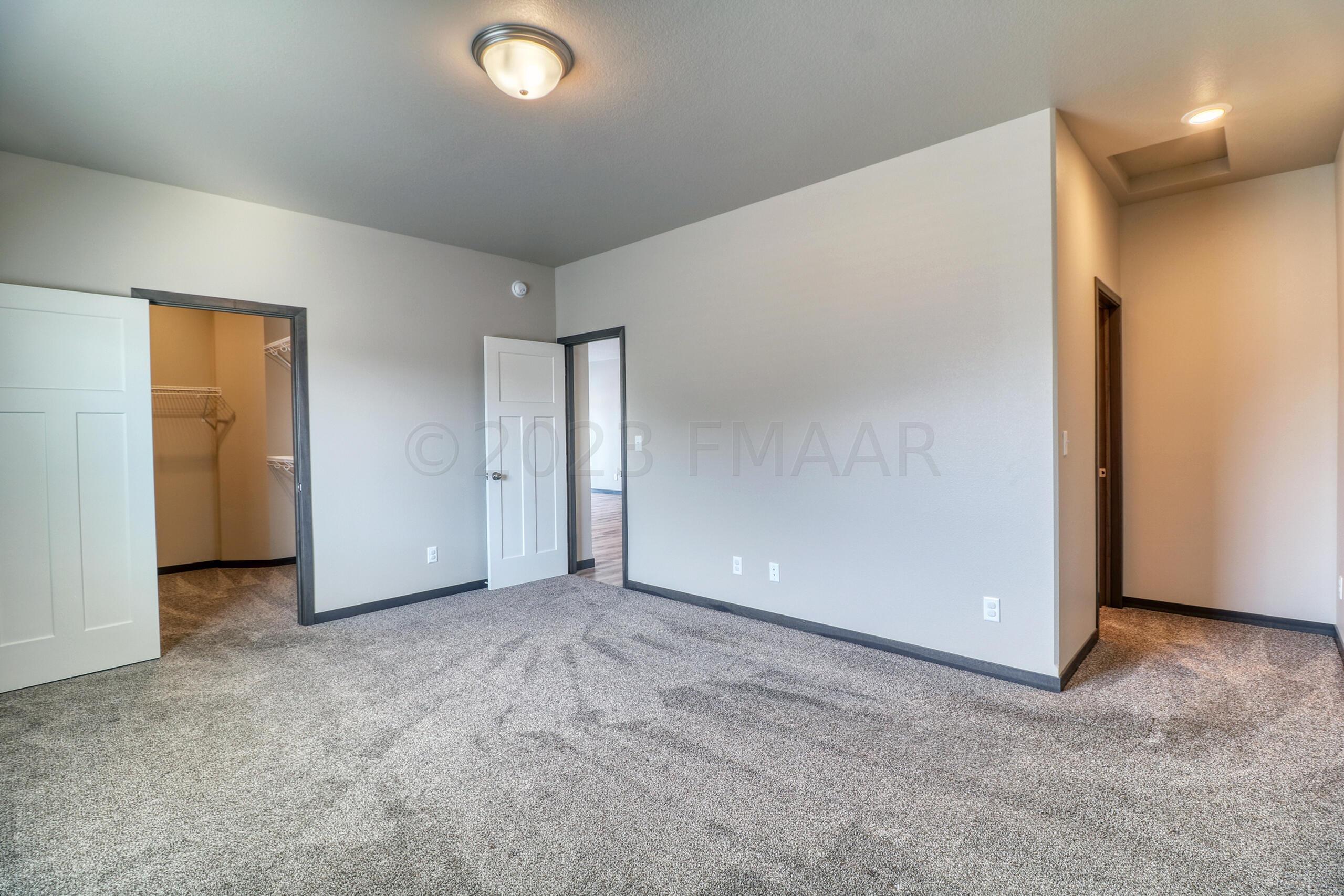 Master Bedroom1_3