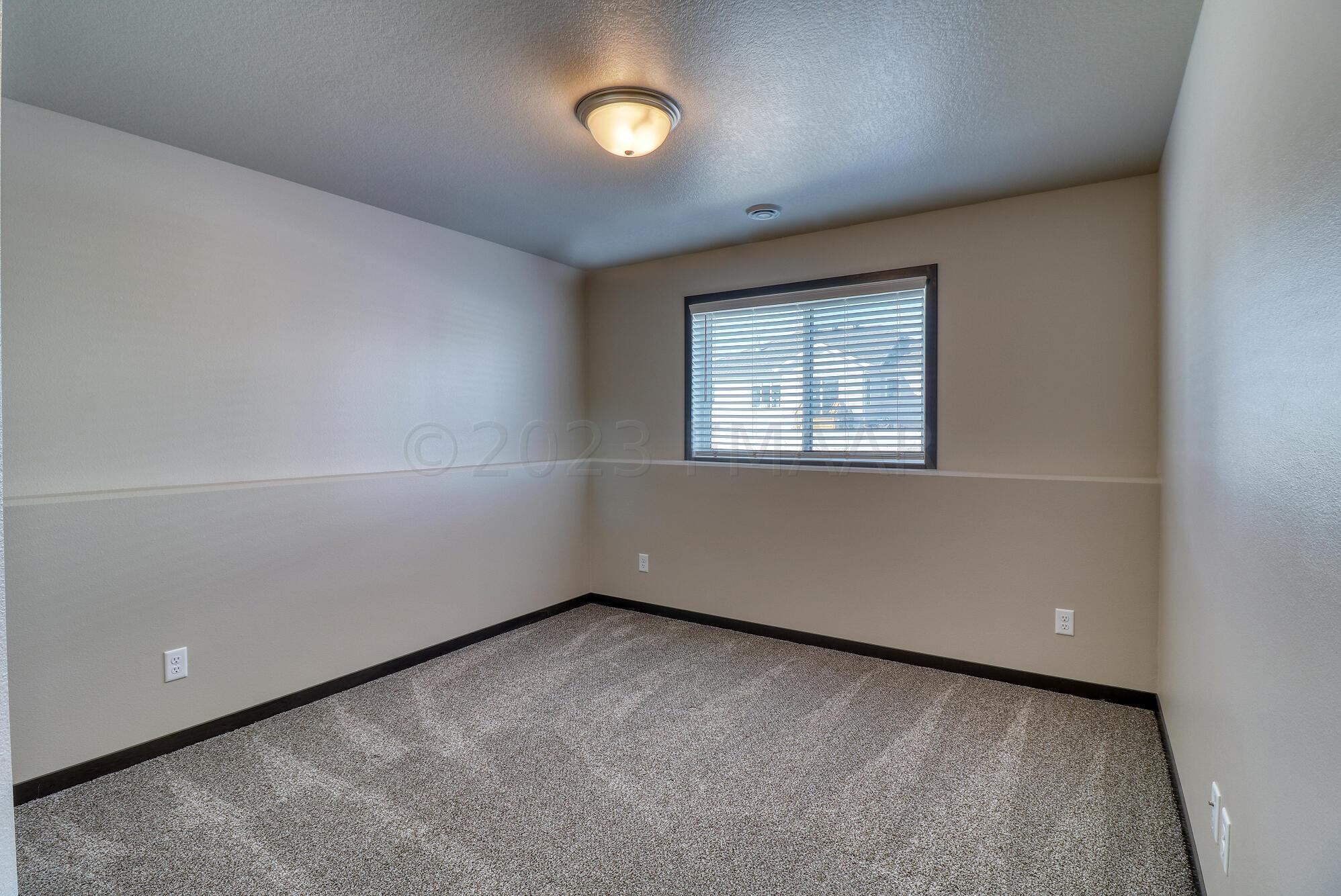Basement Bedroom2_1