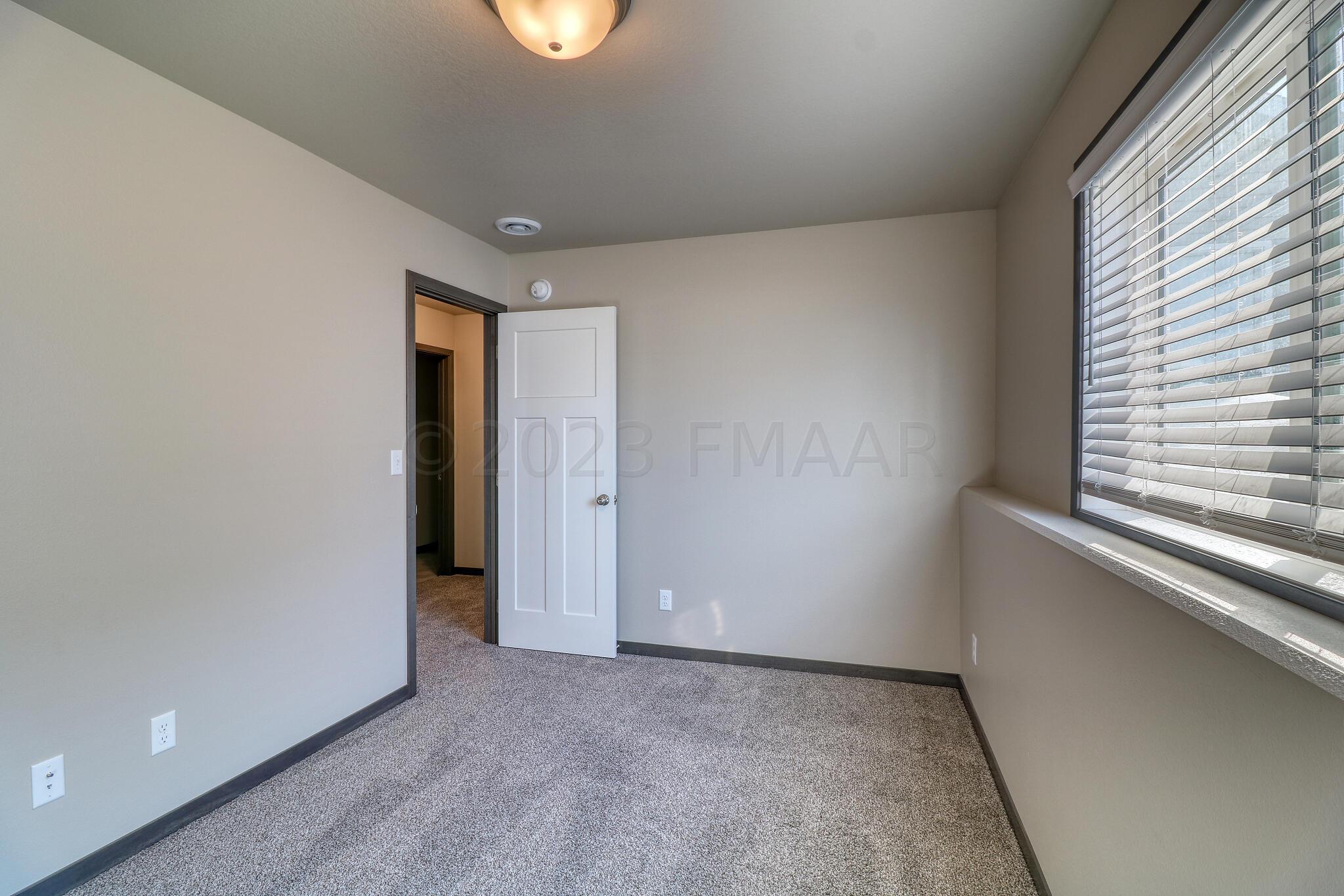 Basement Bedroom3_2
