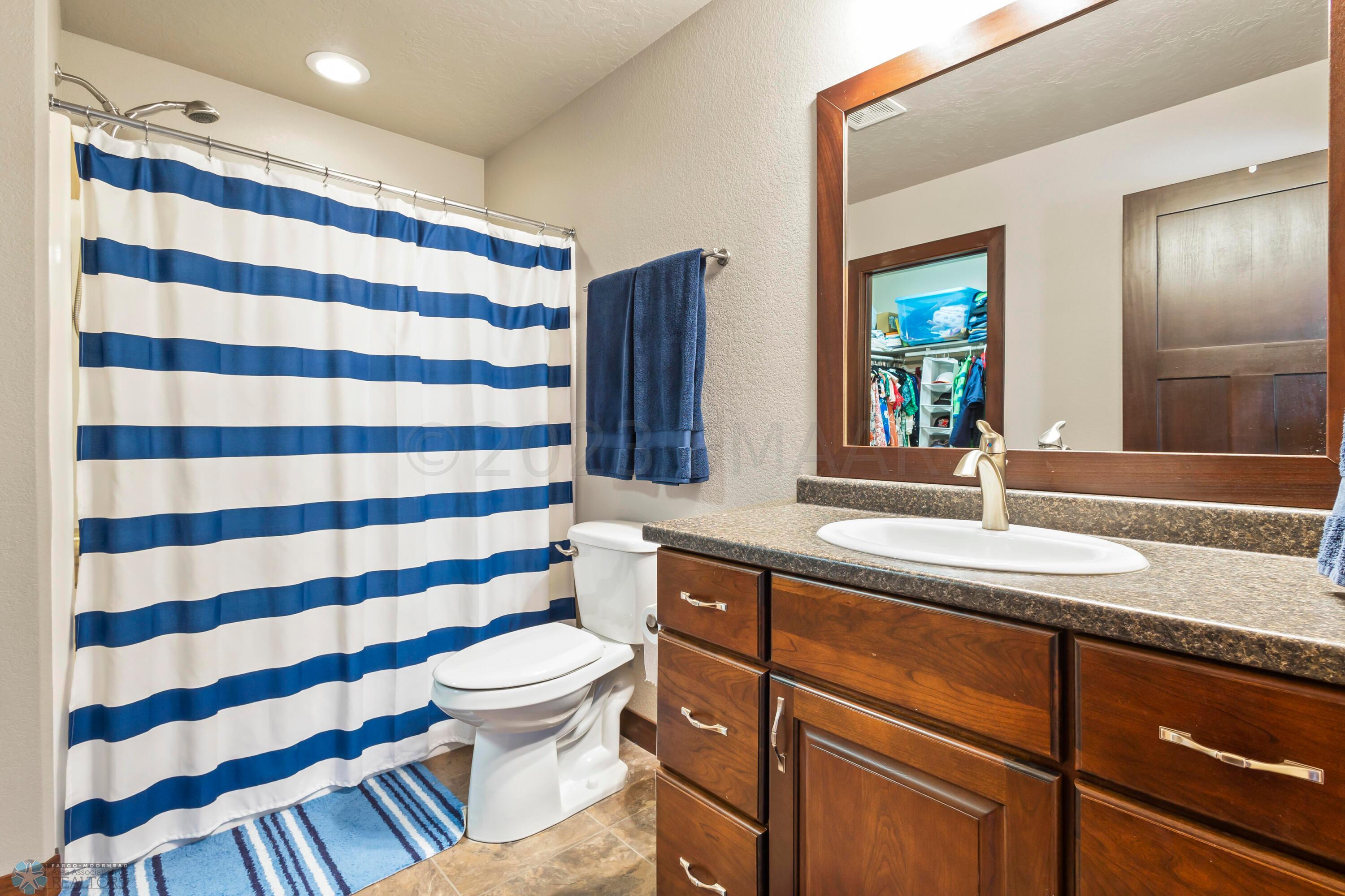 Ensuite 2 Full Bath