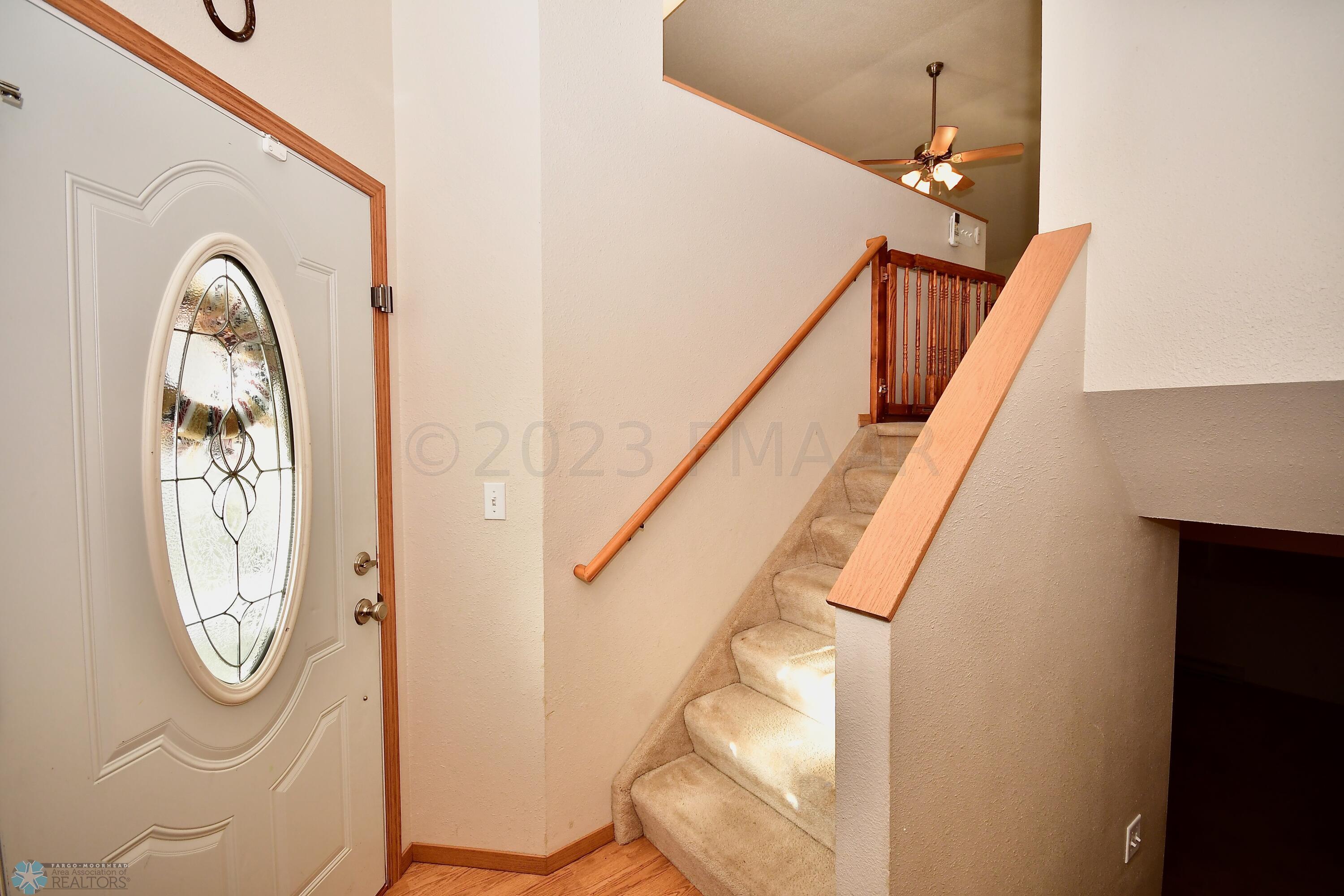 Entry to Upper Level