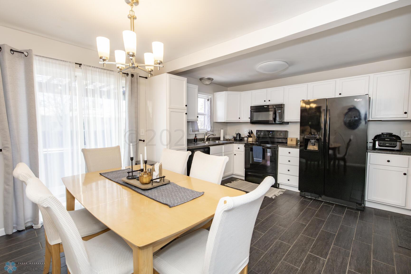 Kitchen/Dining