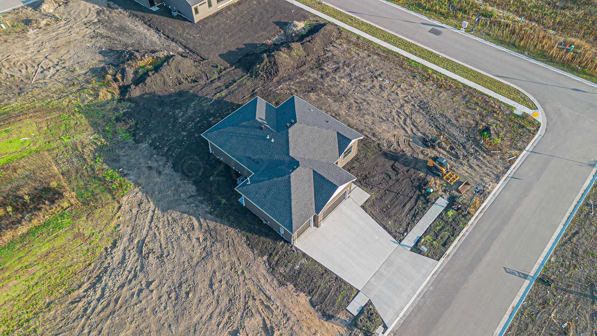 5873 Ellis Drive W, West Fargo, ND 58103