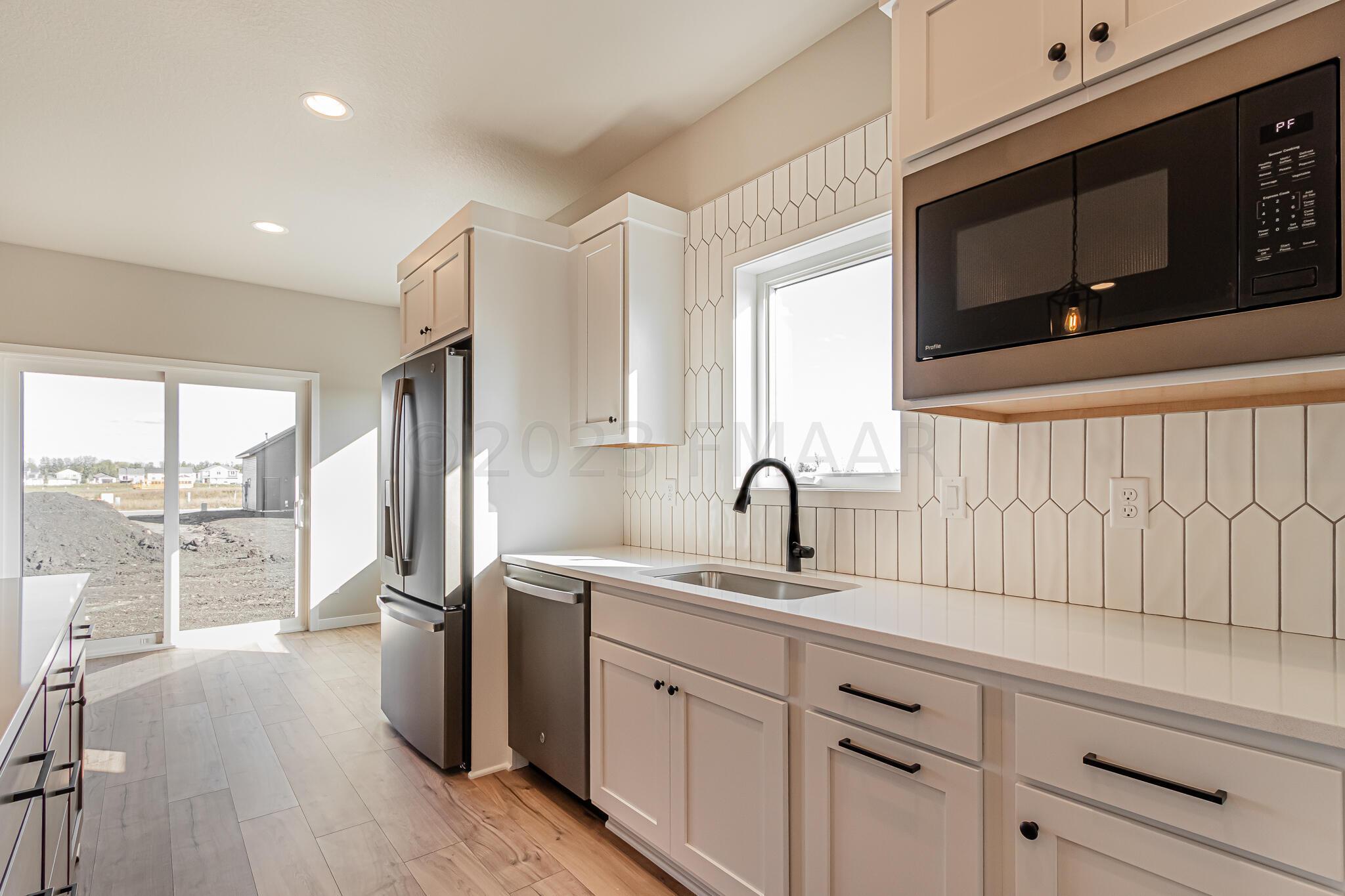 5873 Ellis Drive W, West Fargo, ND 58103