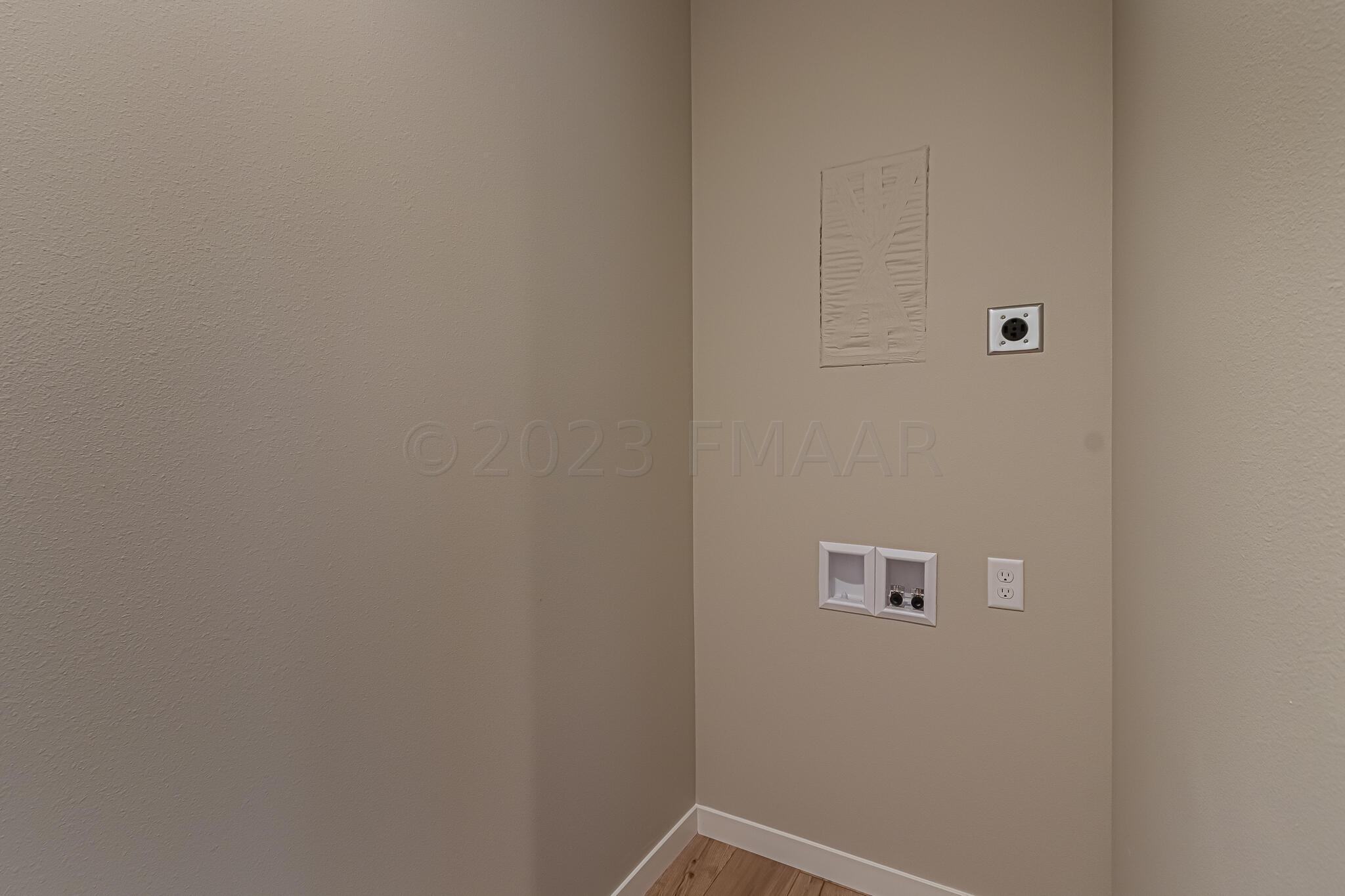 5873 Ellis Drive W, West Fargo, ND 58103