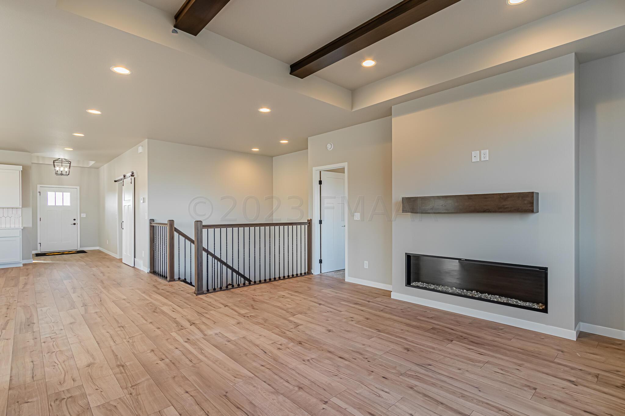 5873 Ellis Drive W, West Fargo, ND 58103