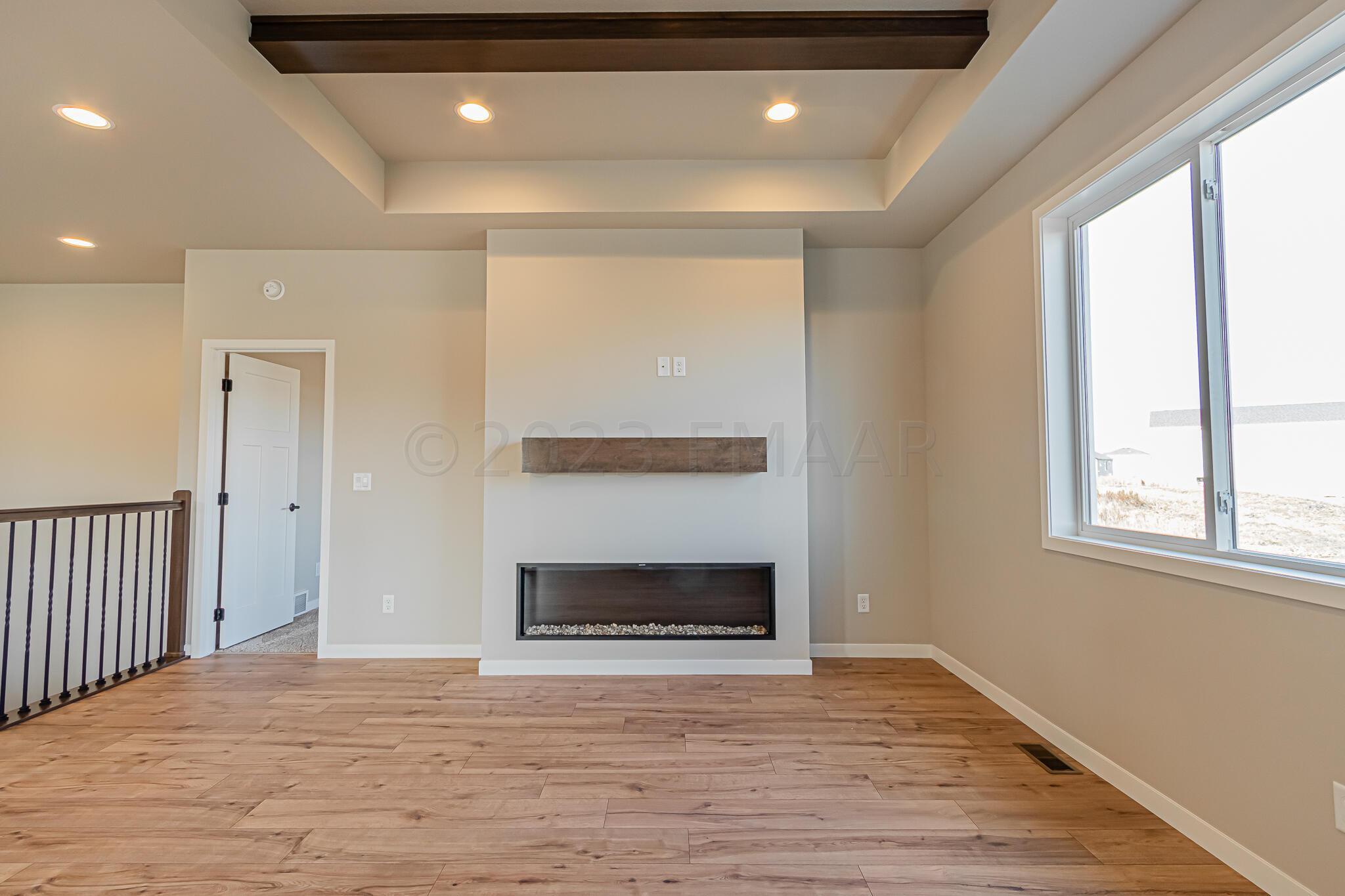 5873 Ellis Drive W, West Fargo, ND 58103