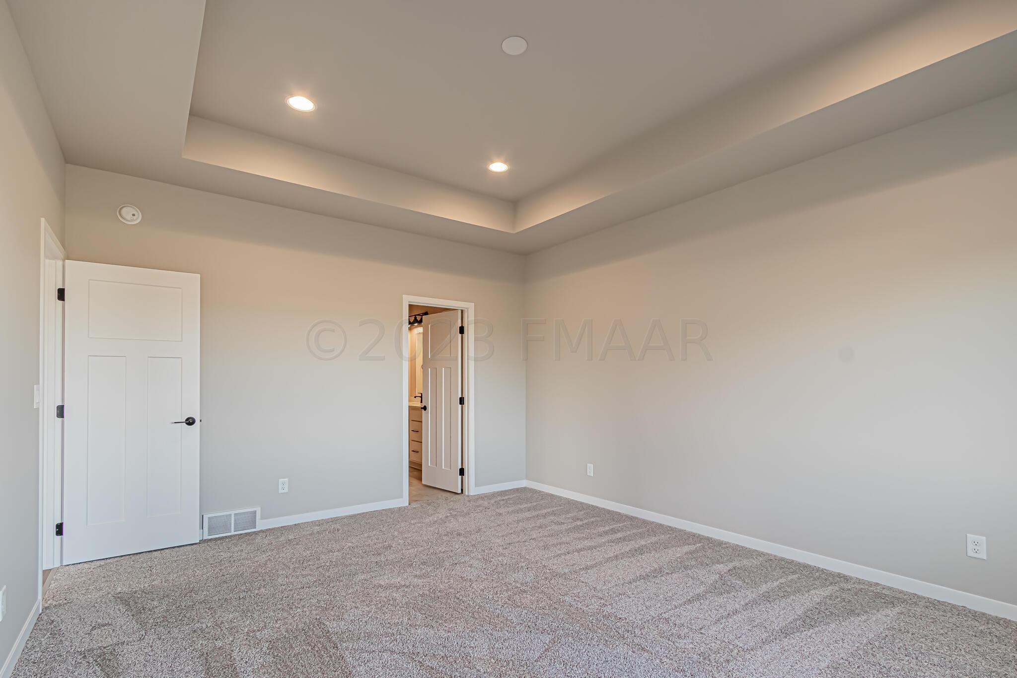 5873 Ellis Drive W, West Fargo, ND 58103