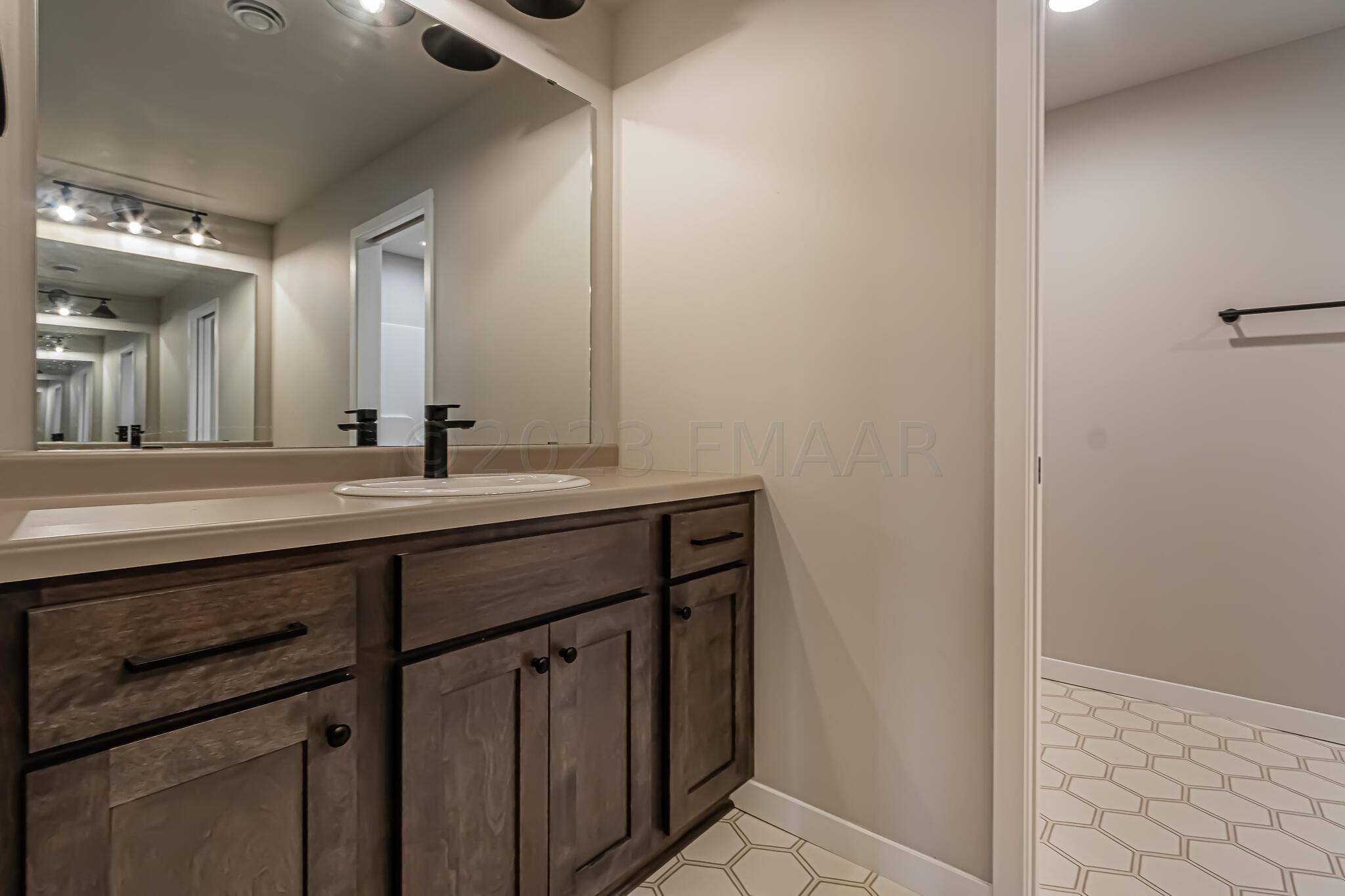 5873 Ellis Drive W, West Fargo, ND 58103