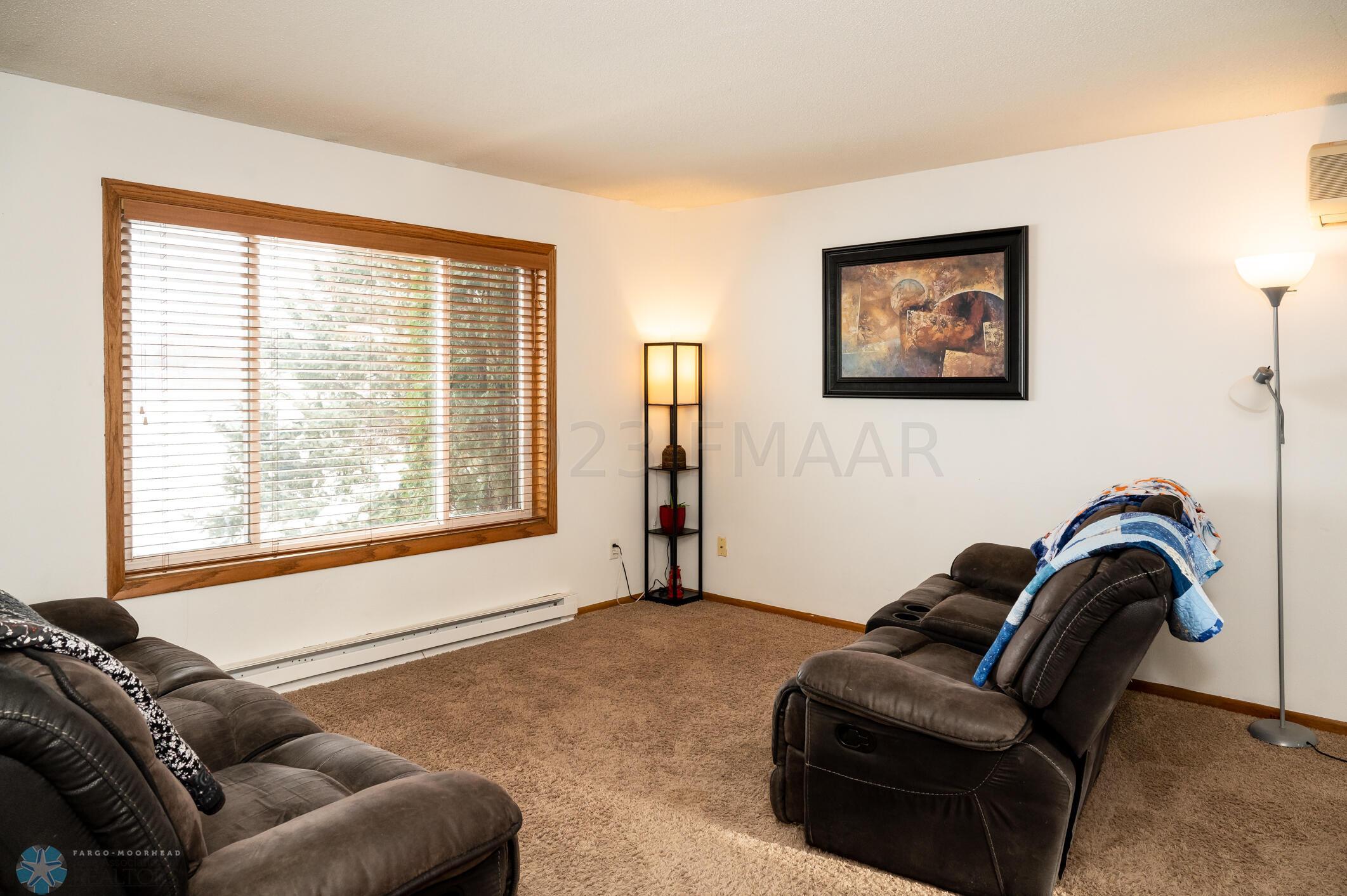 2503_33rd_Ave_S-1
