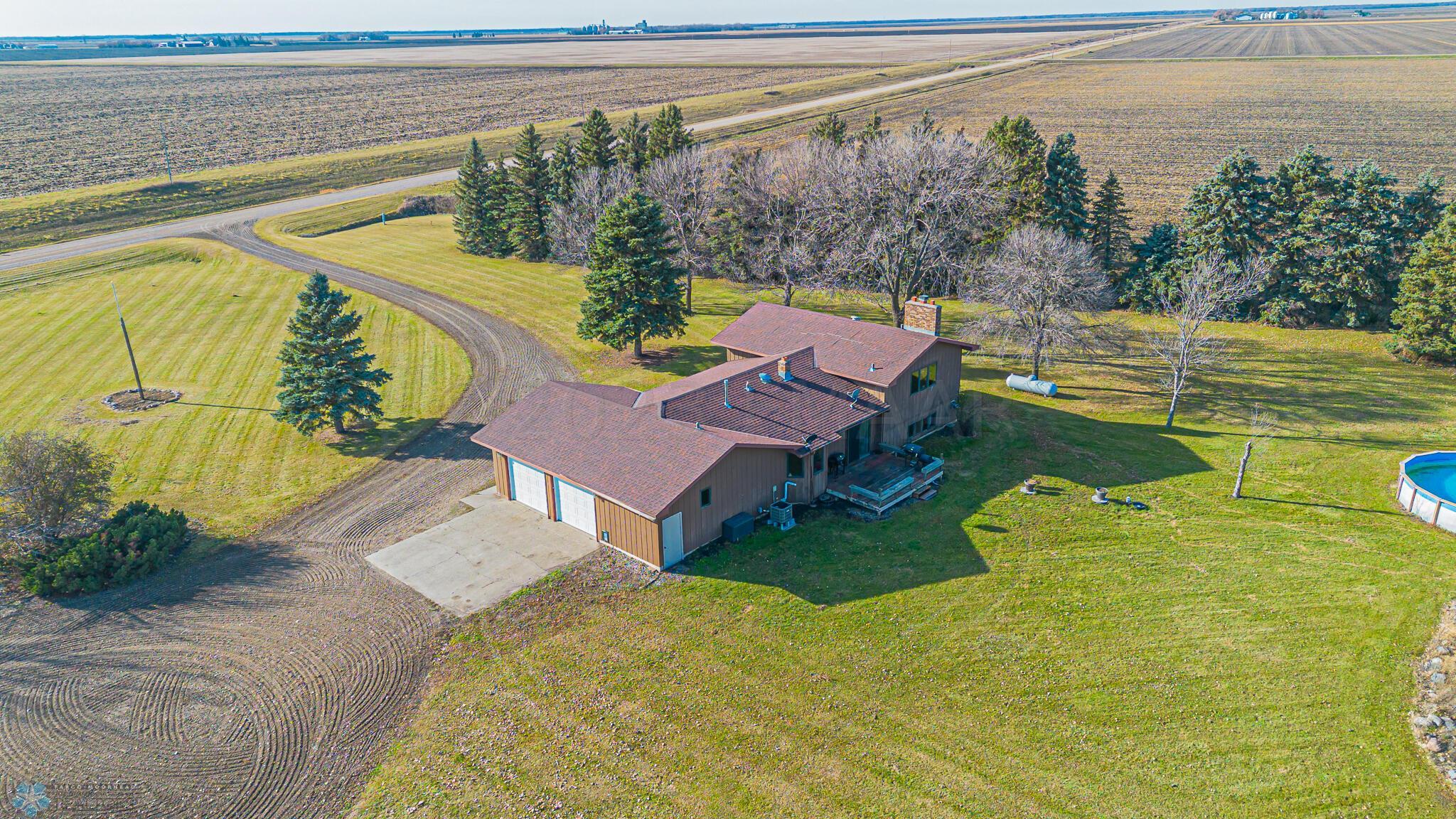 4260 150th Ave S, Moorhead, MN 56560-42