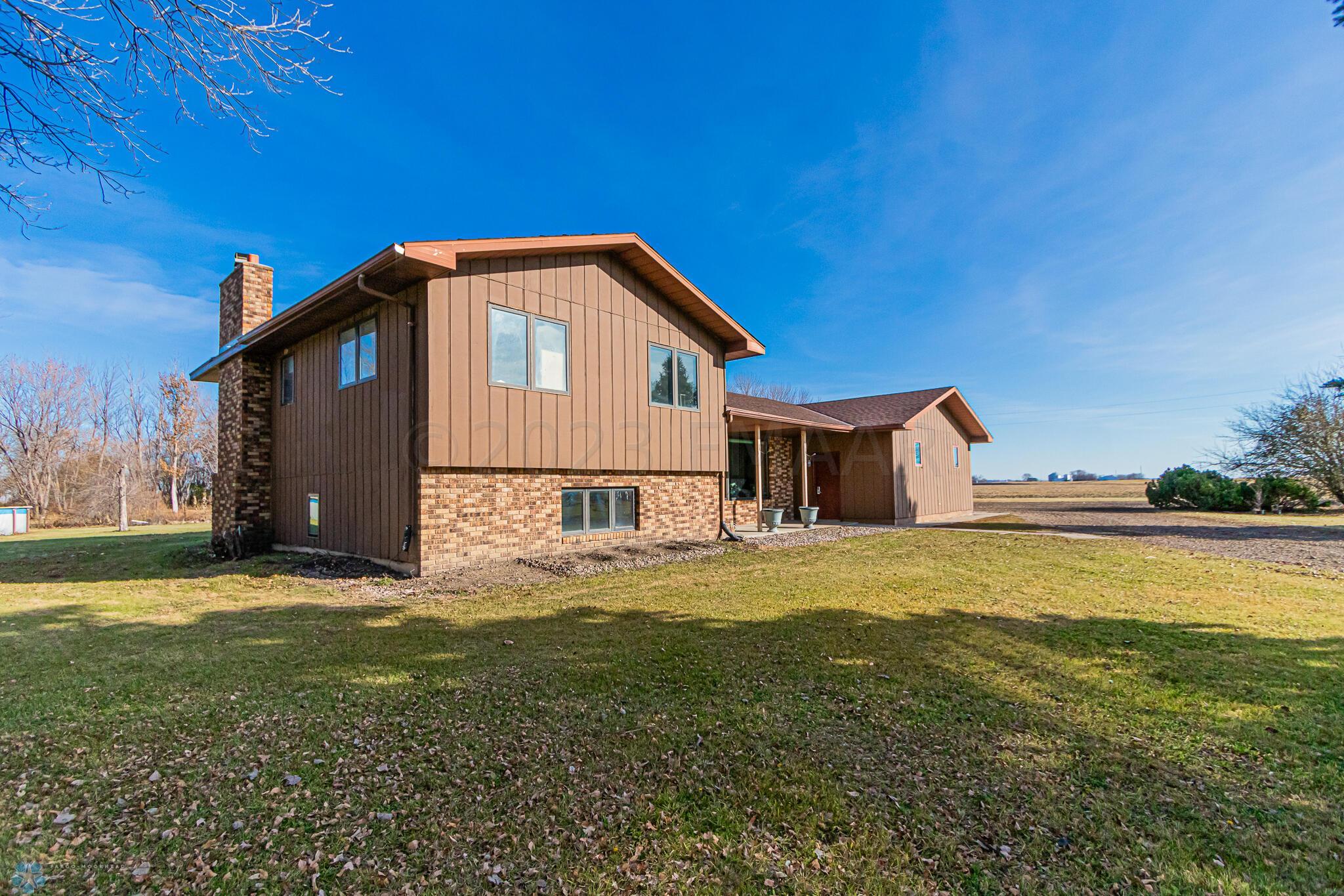 4260 150th Ave S, Moorhead, MN 56560-35
