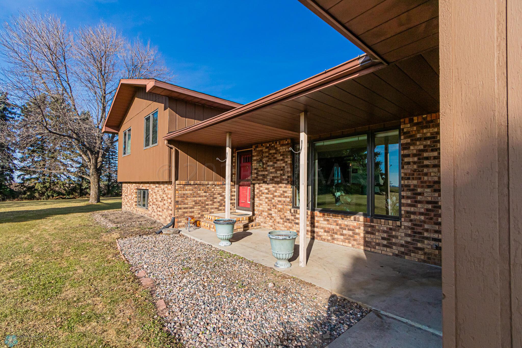 4260 150th Ave S, Moorhead, MN 56560-32