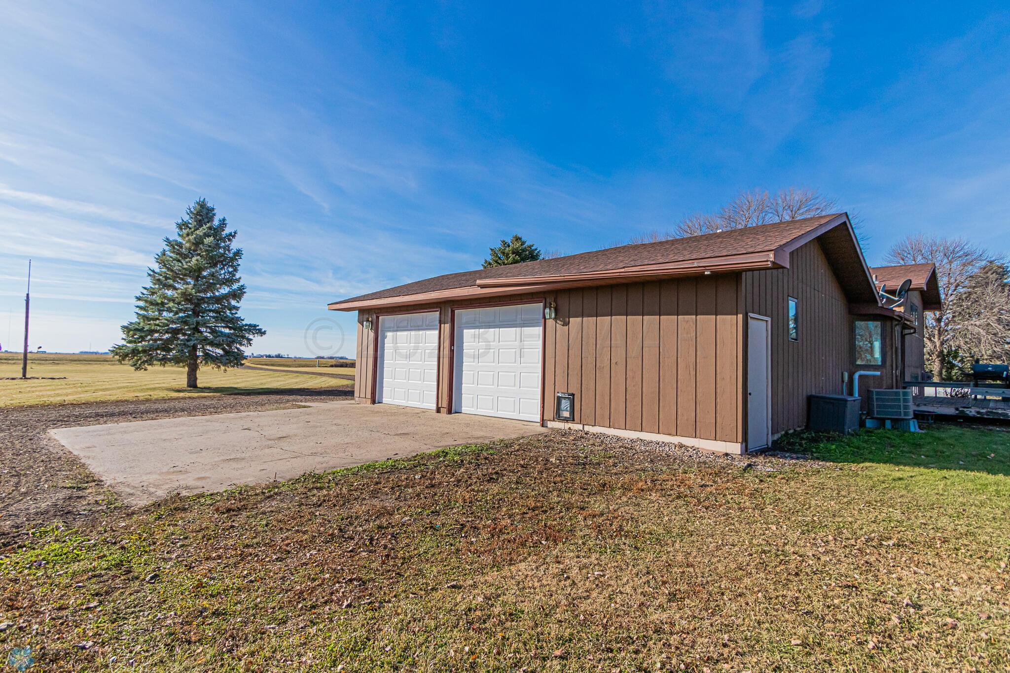 4260 150th Ave S, Moorhead, MN 56560-36