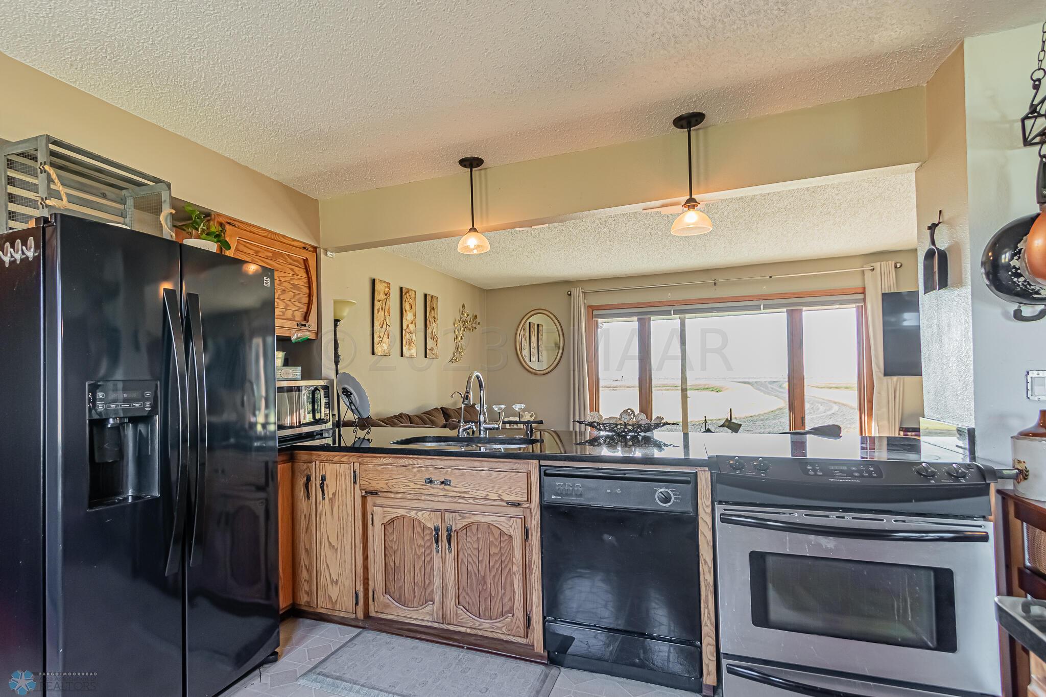4260 150th Ave S, Moorhead, MN 56560-18