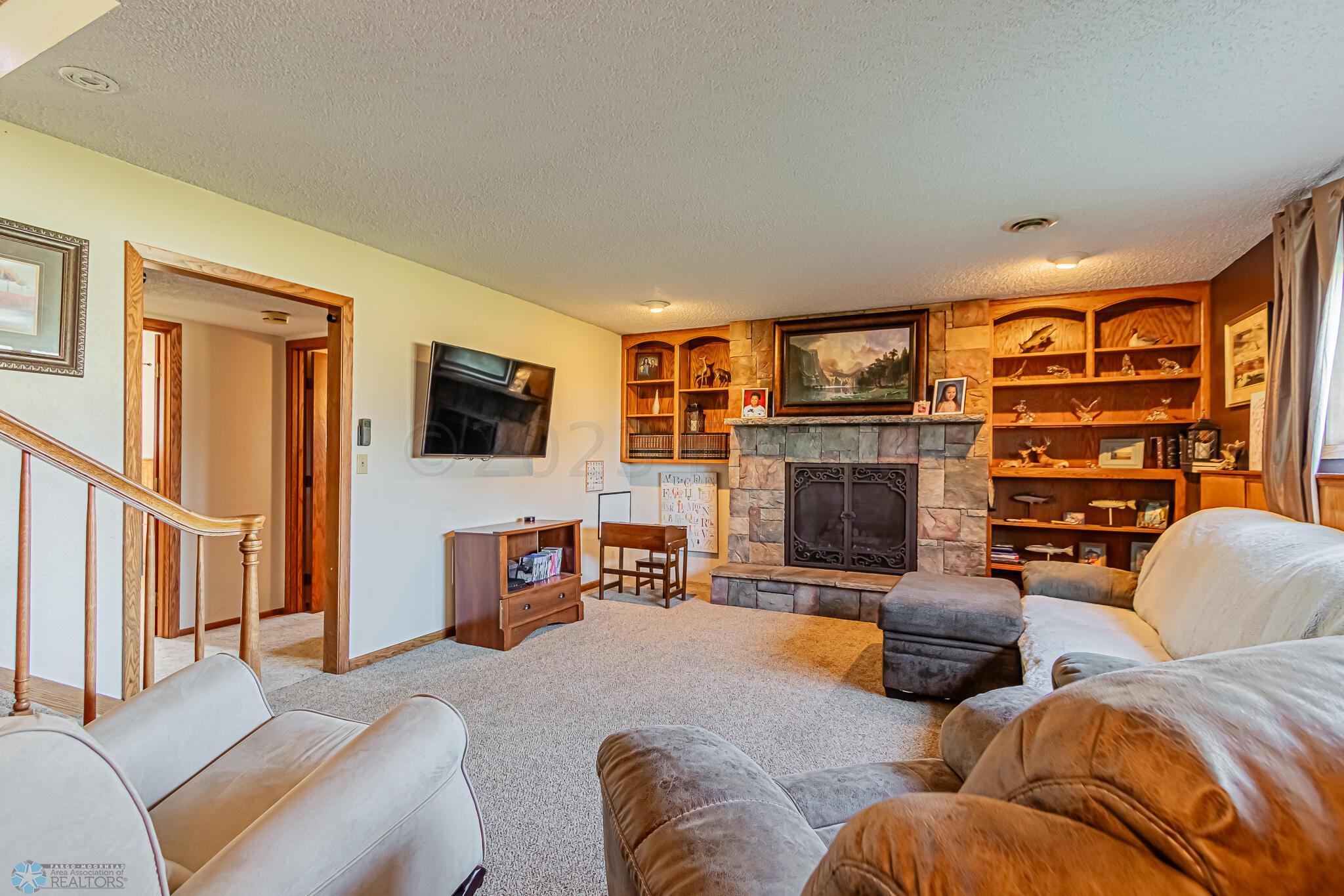 4260 150th Ave S, Moorhead, MN 56560-06