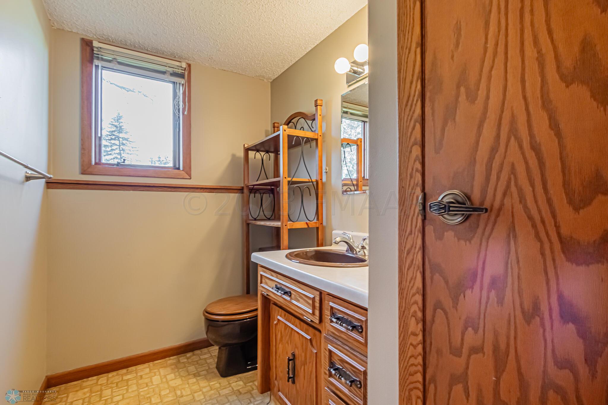 4260 150th Ave S, Moorhead, MN 56560-03