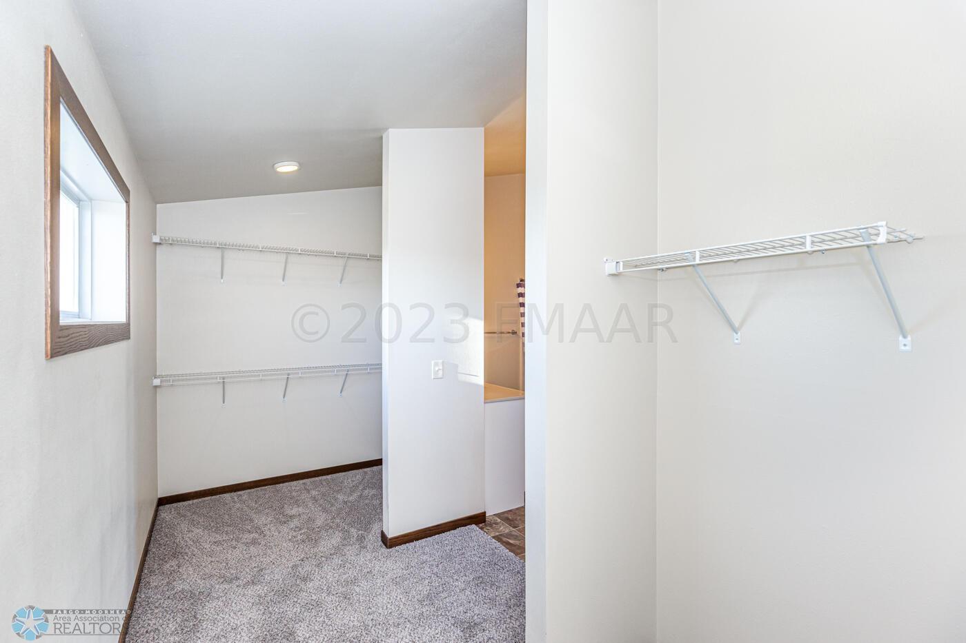 Walk-In-Closet