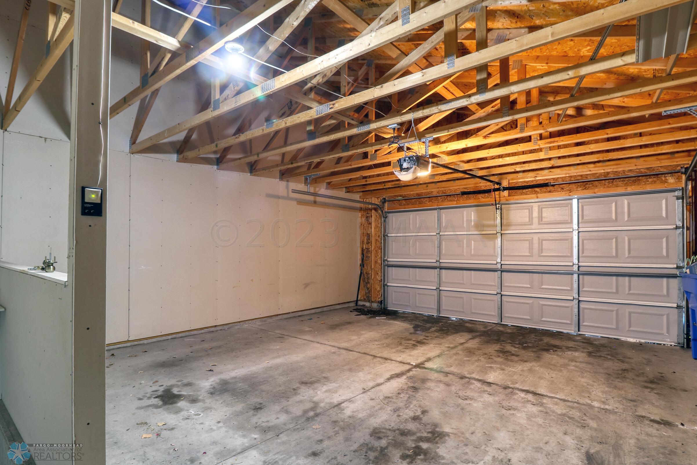Garage 2