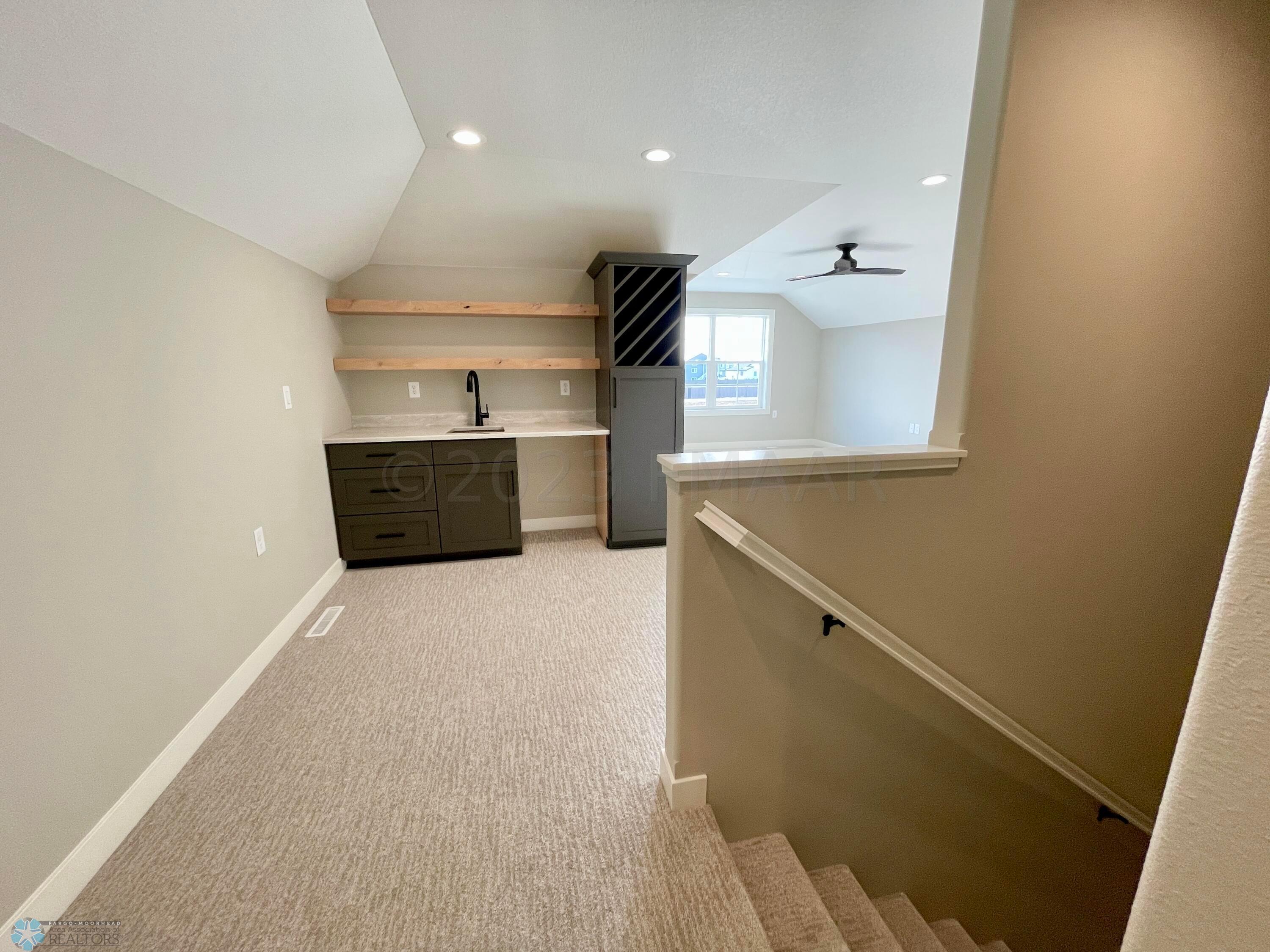 Upper level