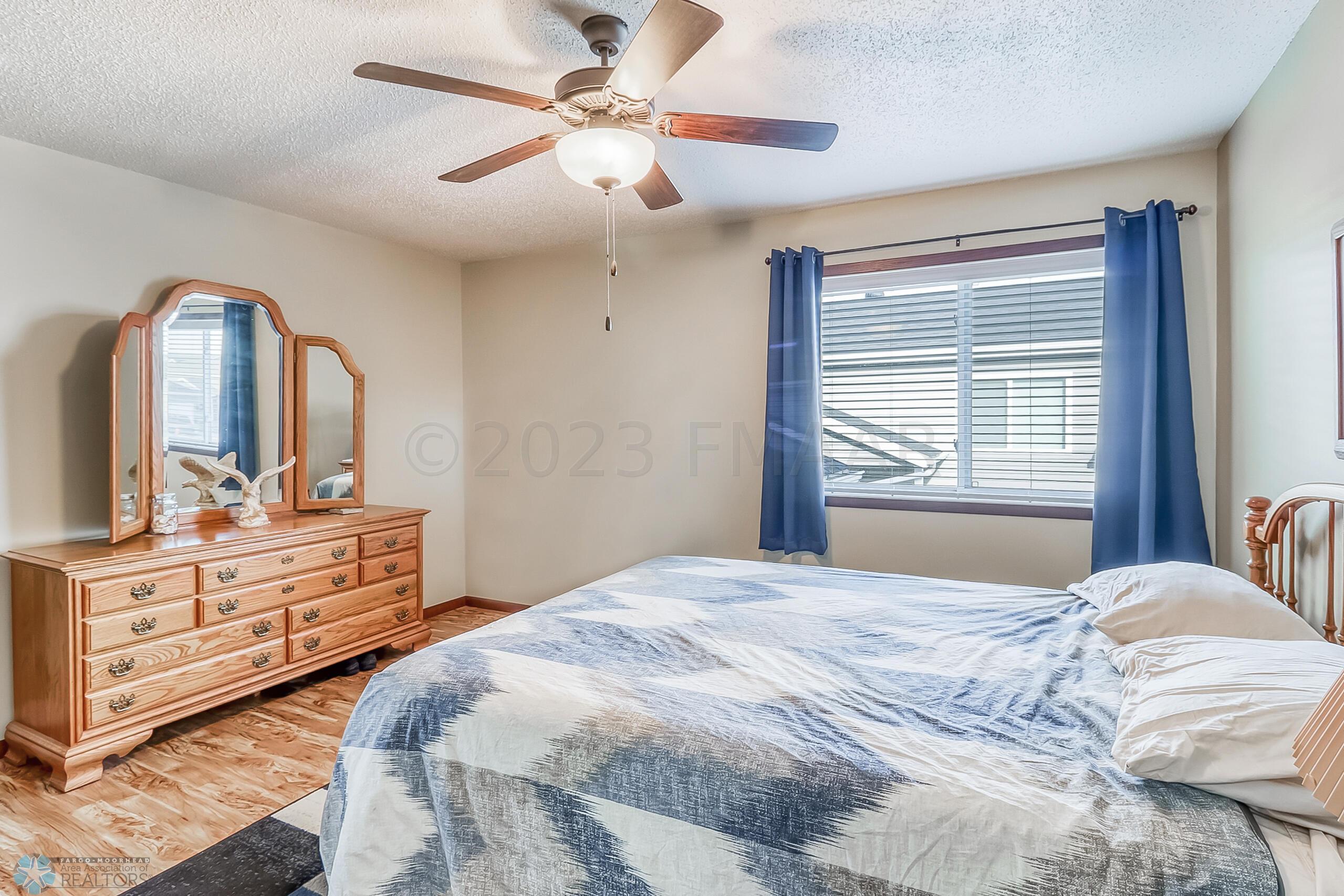 Bedroom1_3