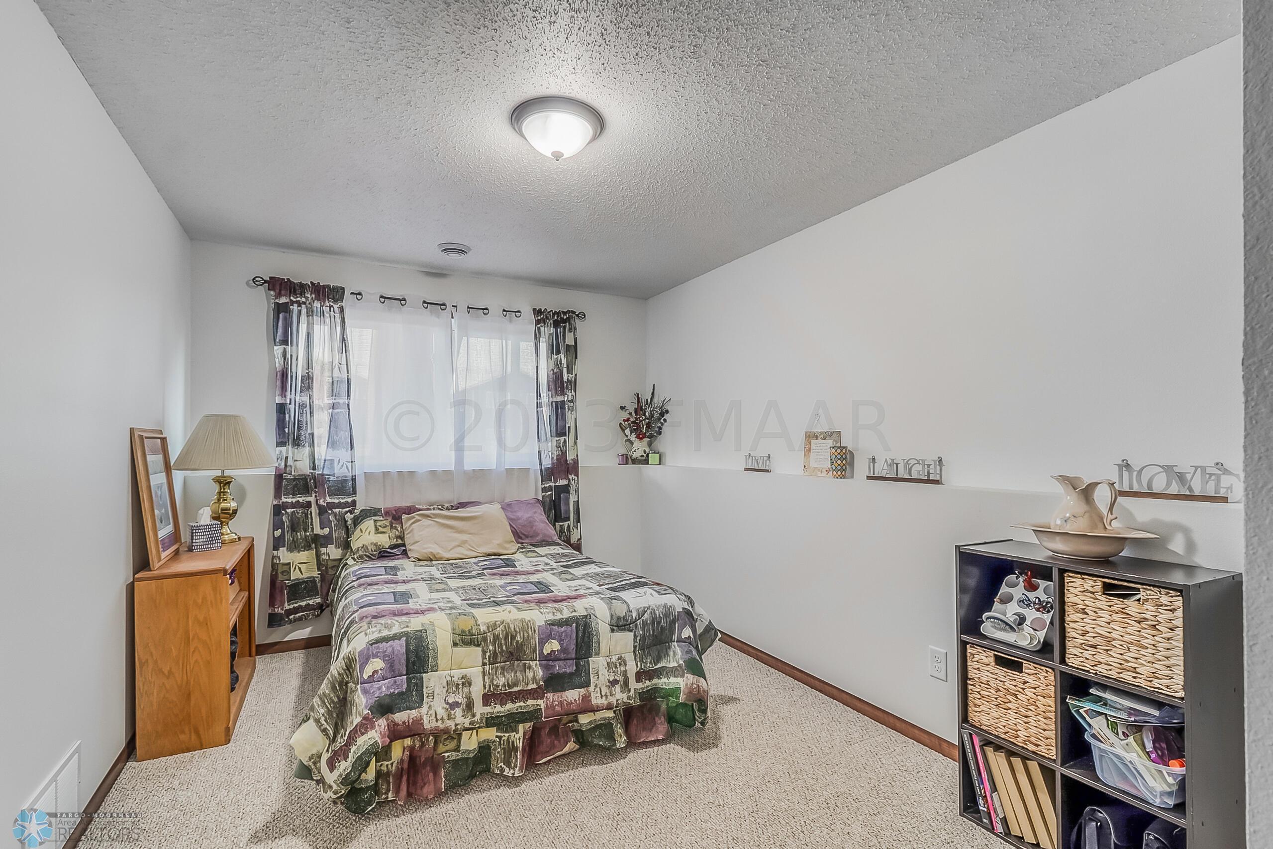 Basement Bedroom2_1