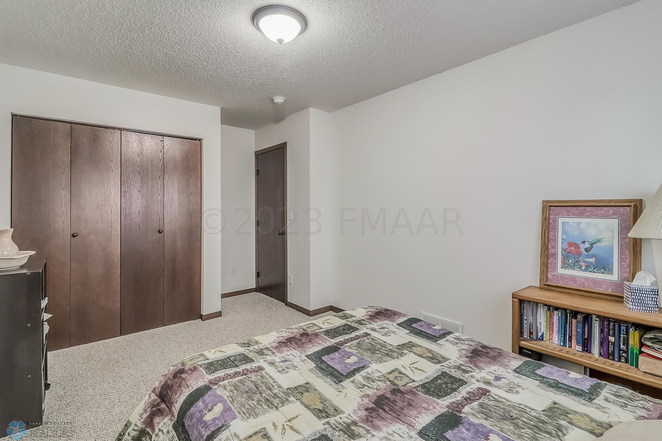 Basement Bedroom2_2