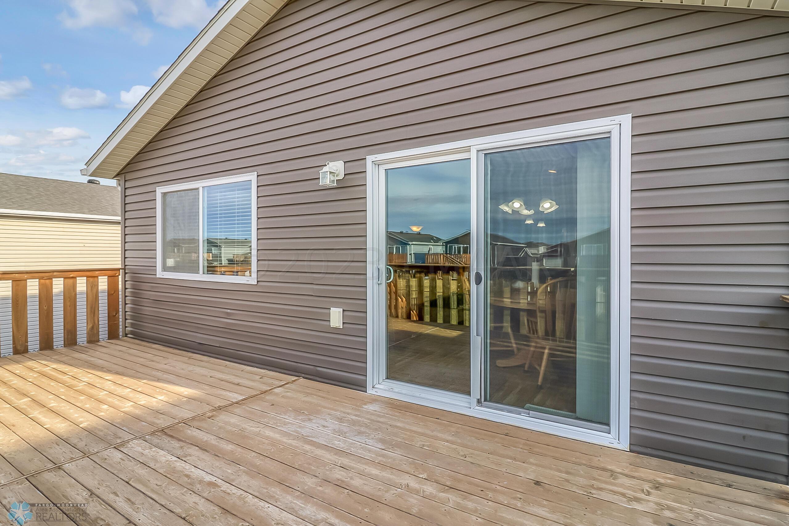 Backyard_deck1_1