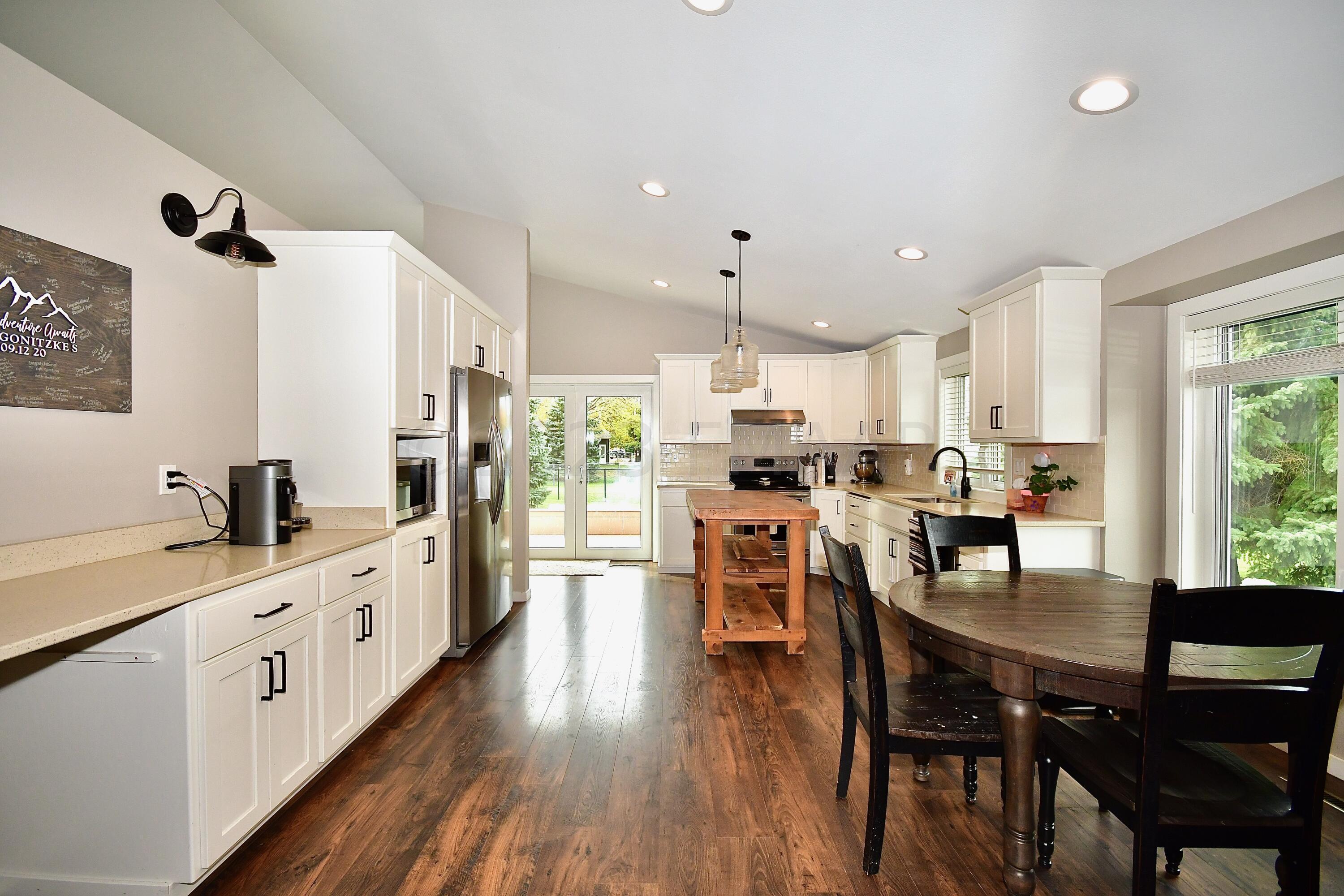 Dining/Kitchen