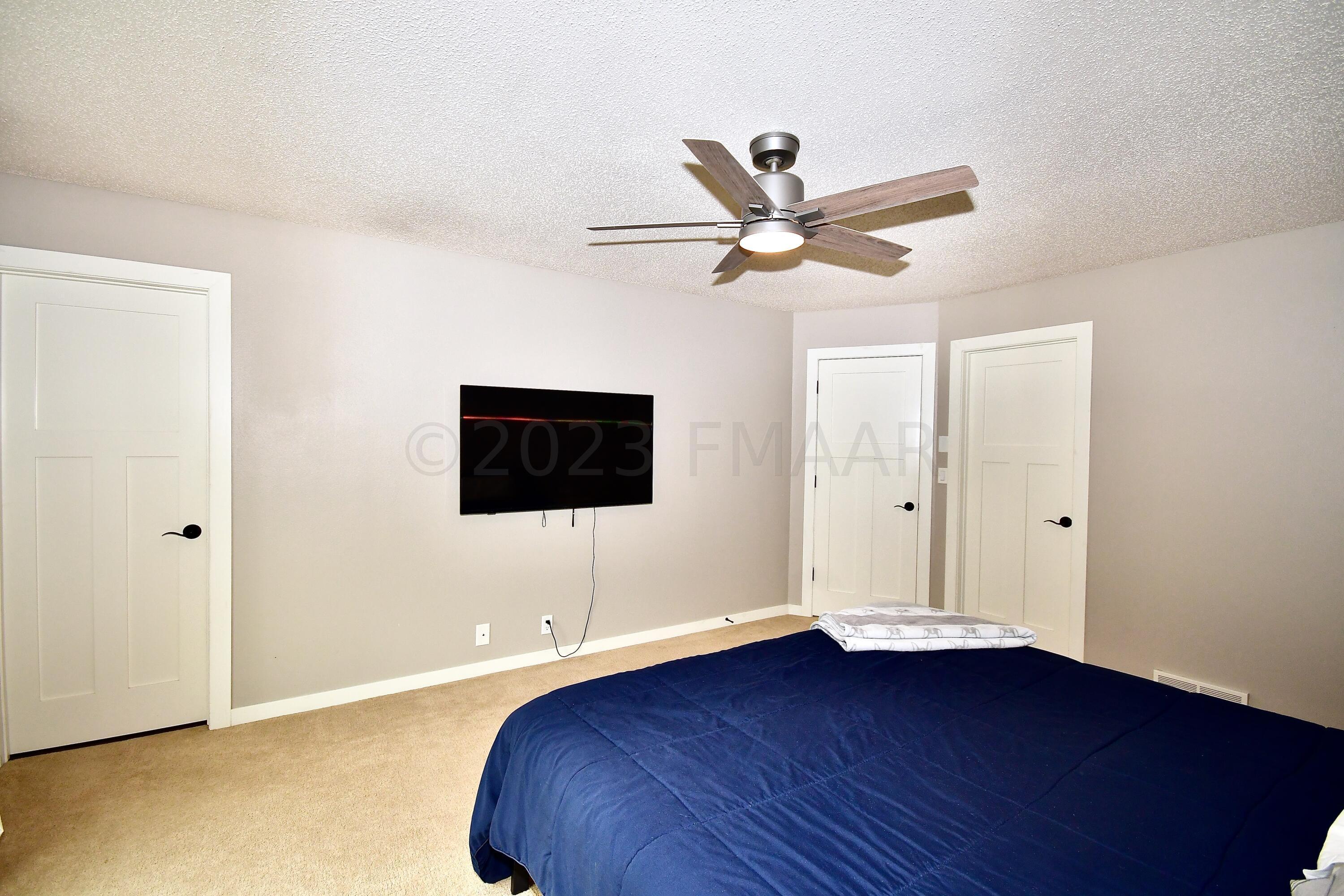 Master Bedroom - Upper