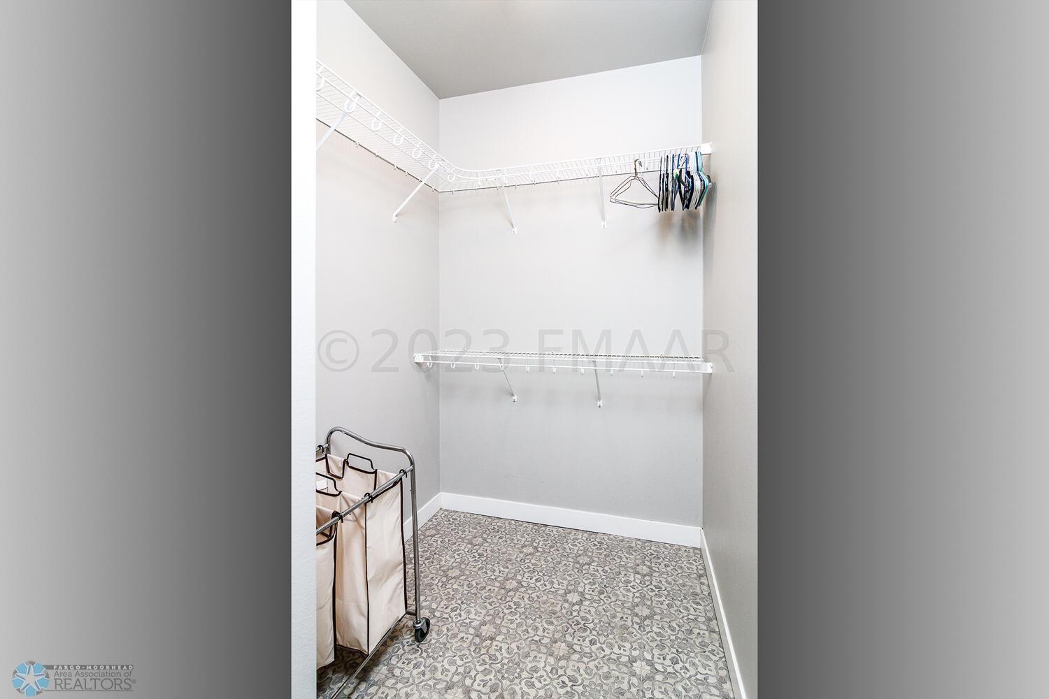 walk in closet