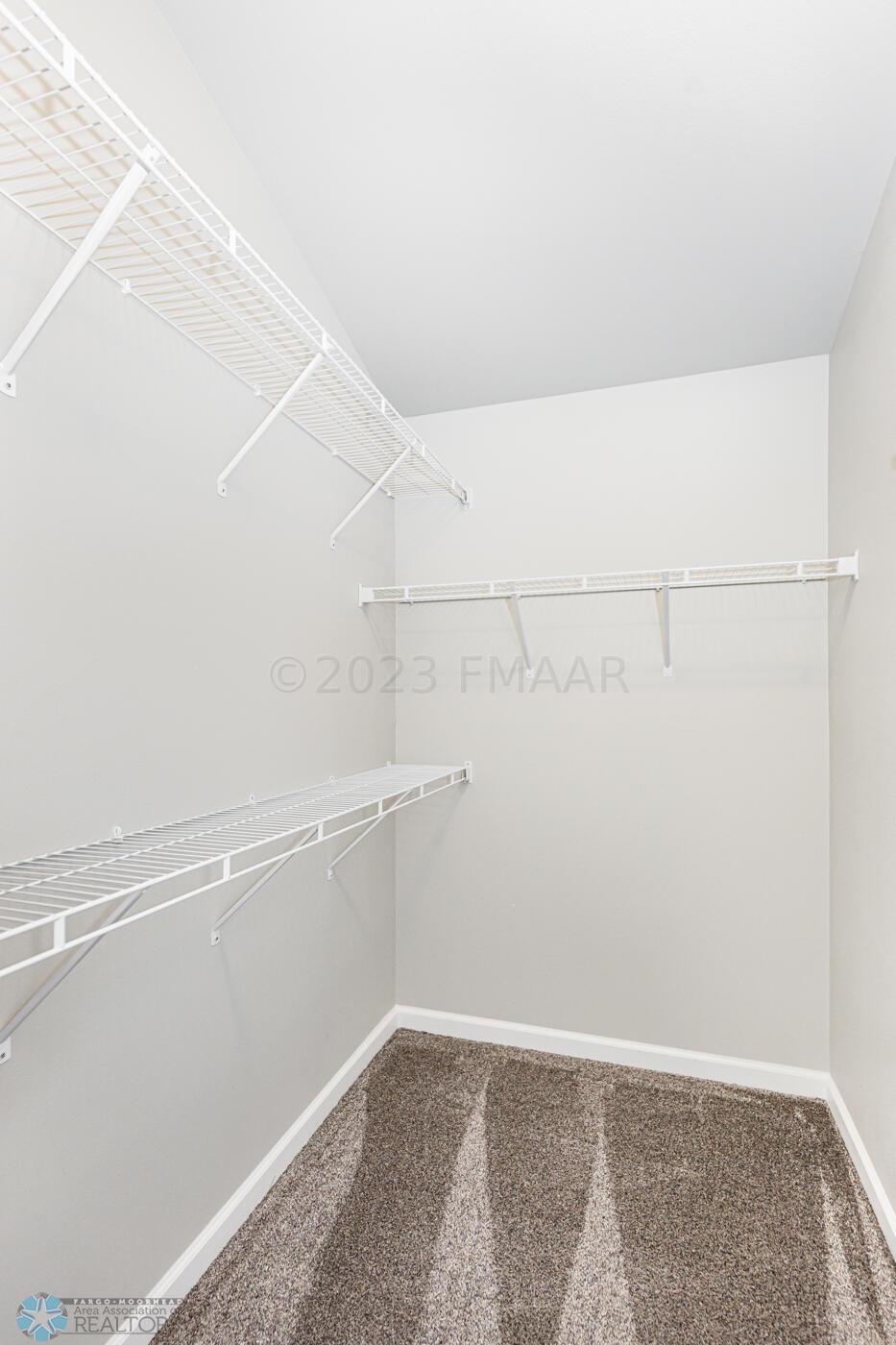 Walk-In-Closet