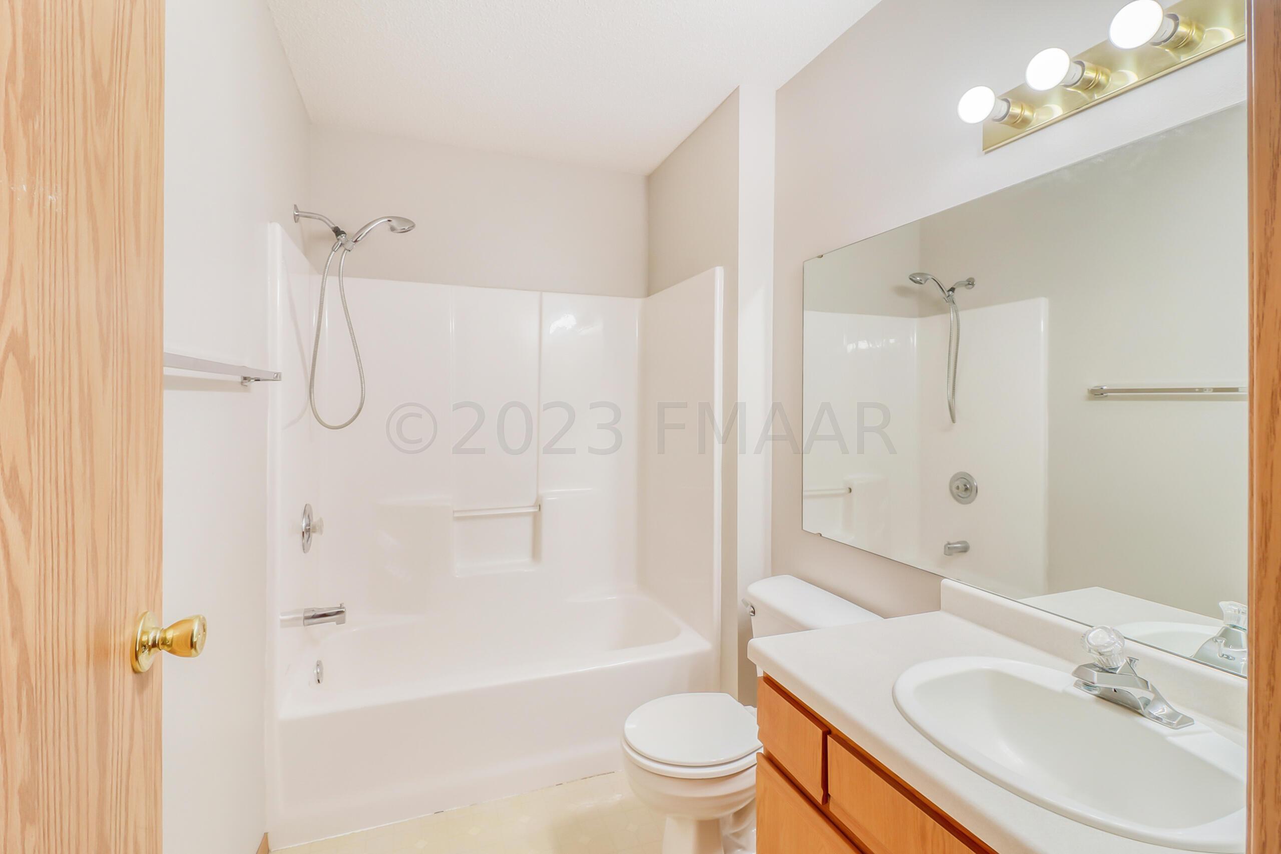 Bathroom1_1