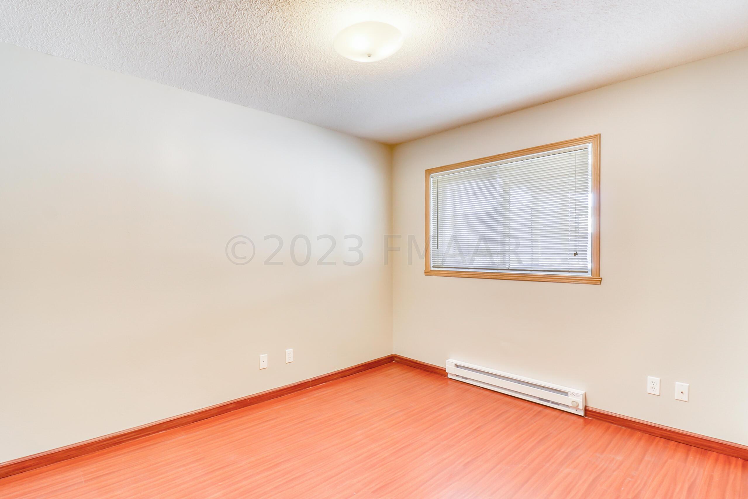 Basement Bedroom1_1