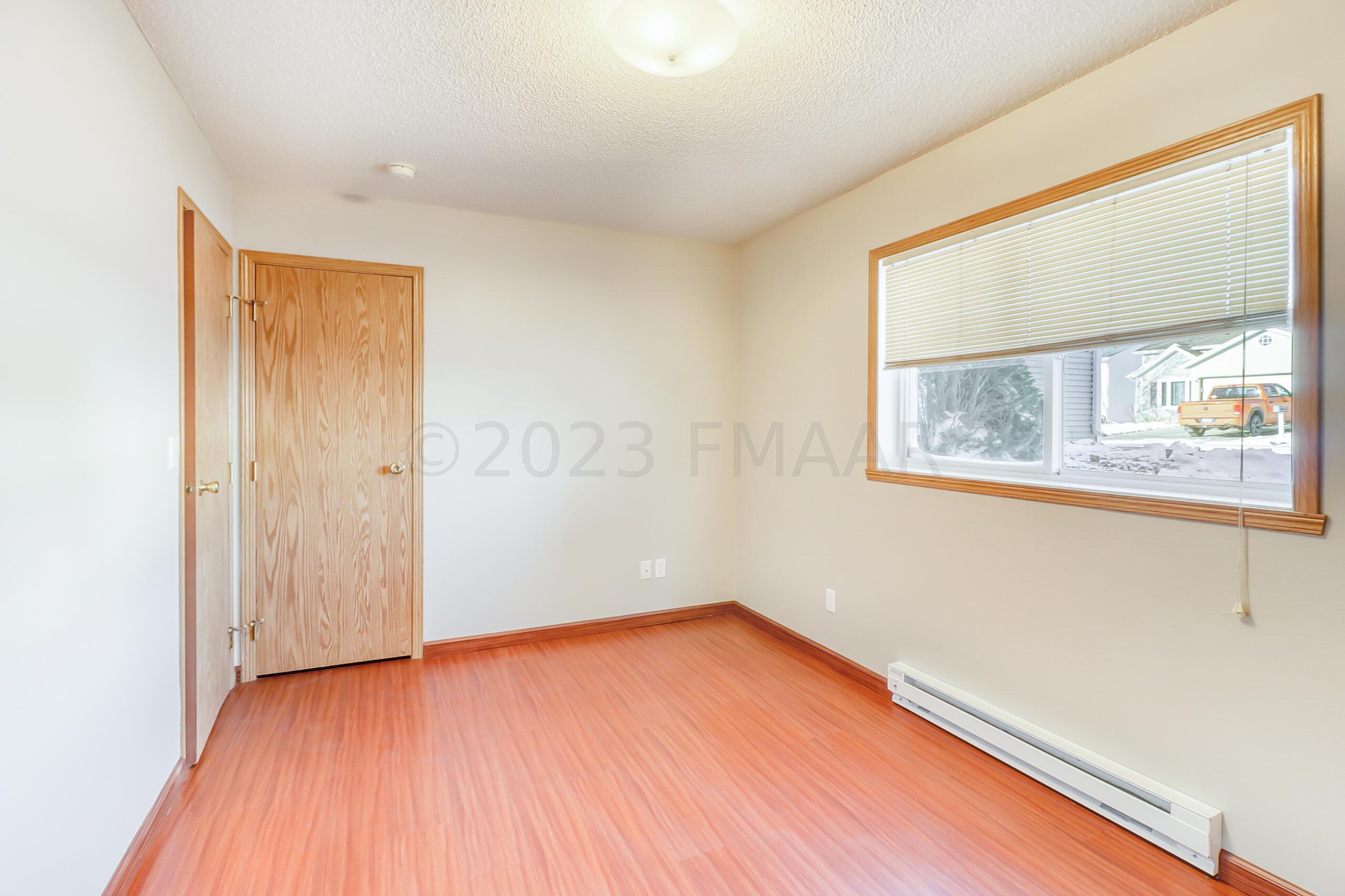 Basement Bedroom2_1