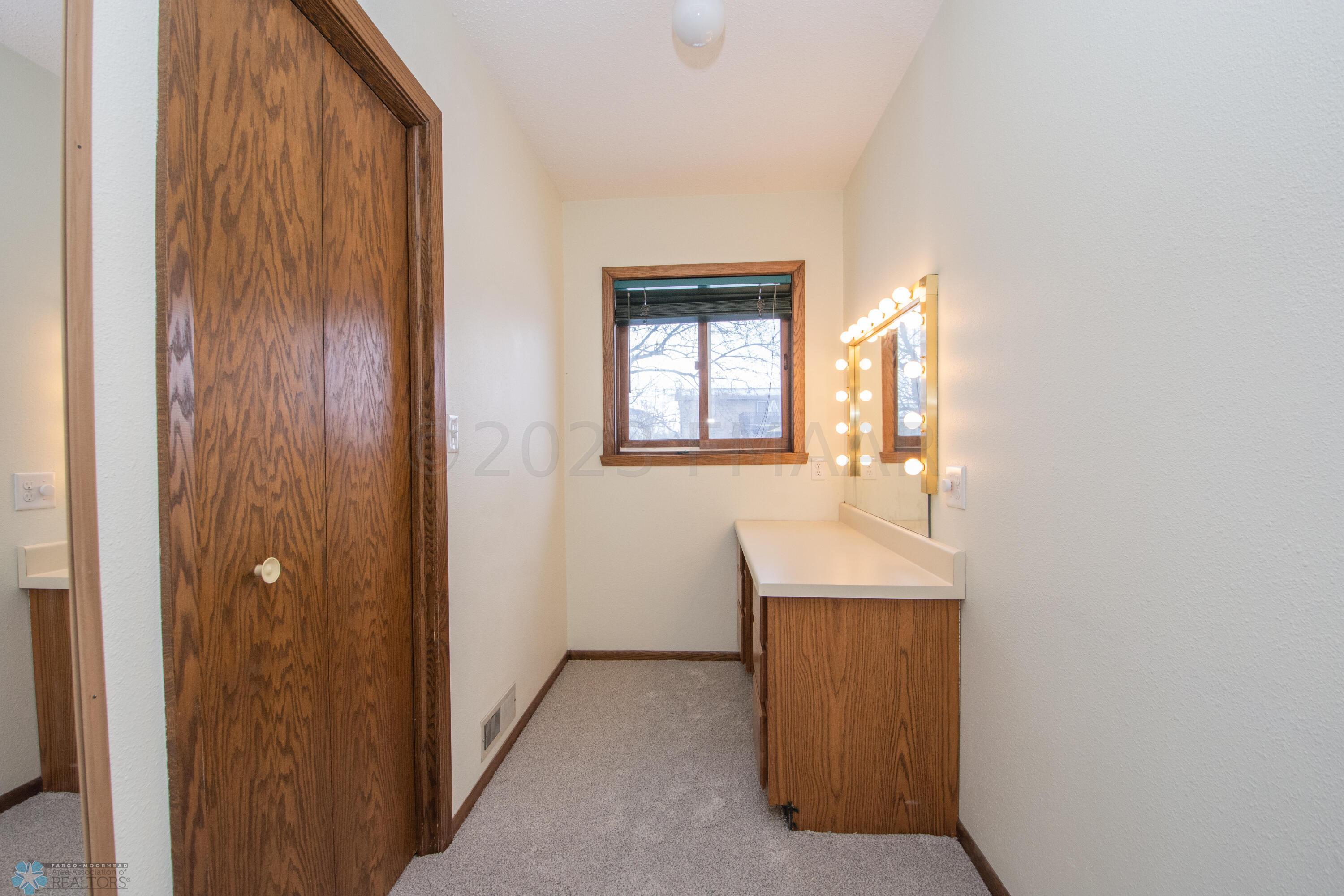 Master Bed dressing room