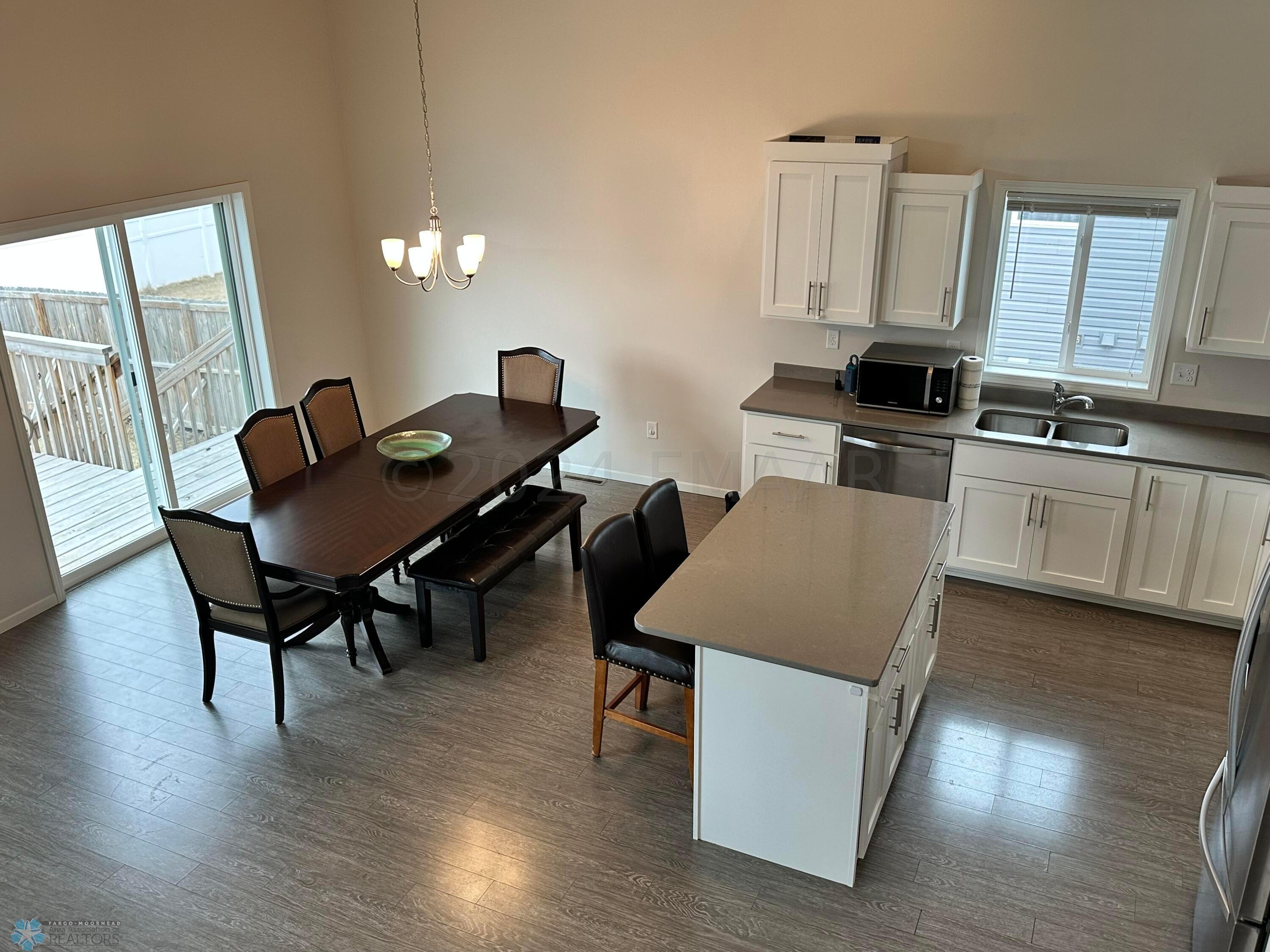 Kitchen/Dining
