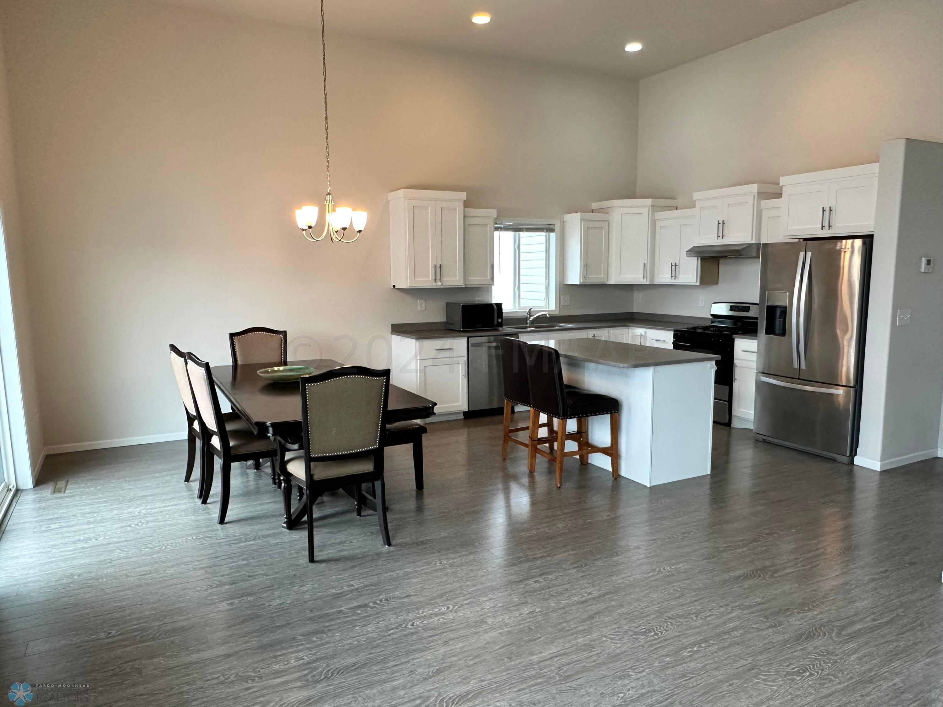 Kitchen/Dining
