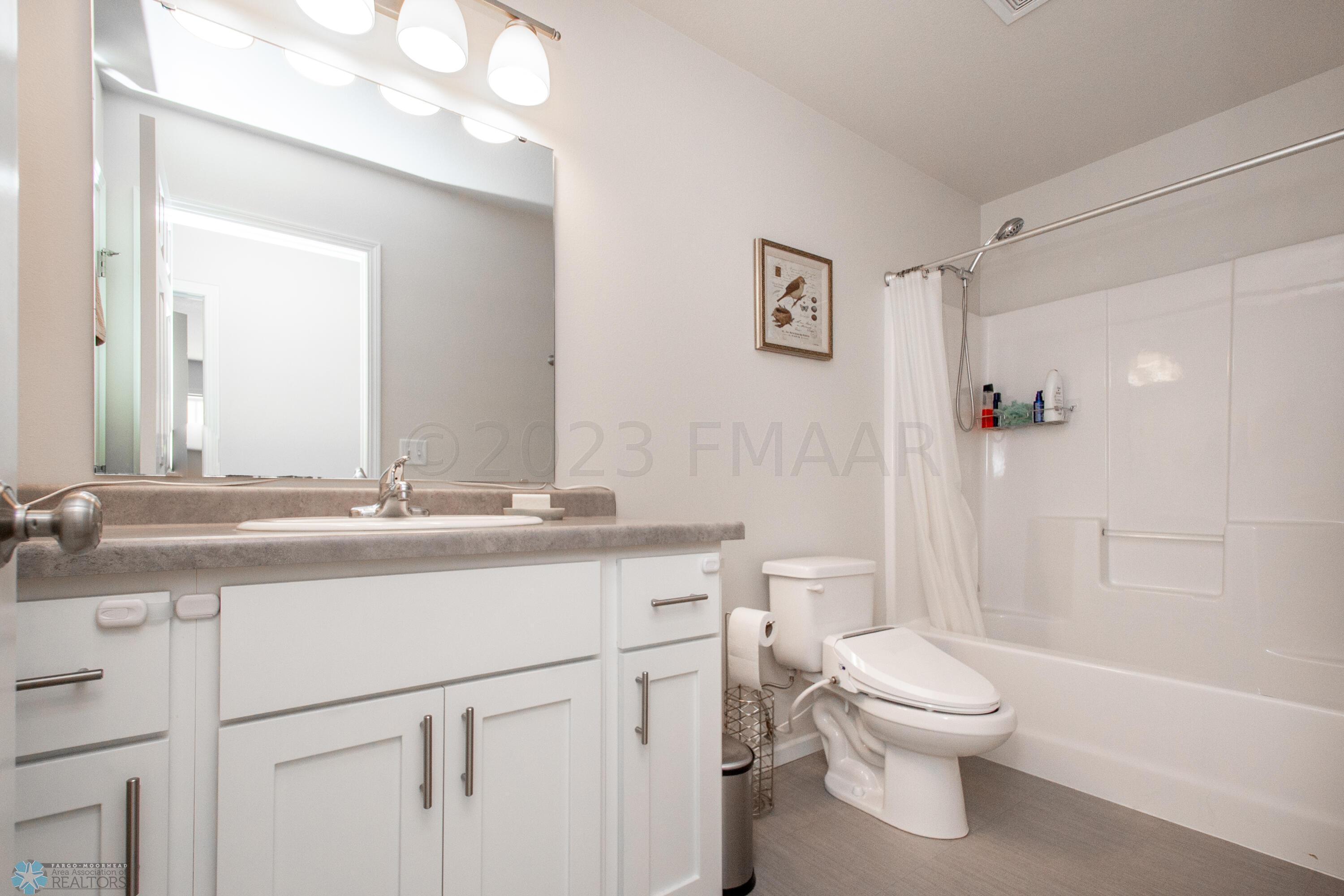 2nd Bathroom