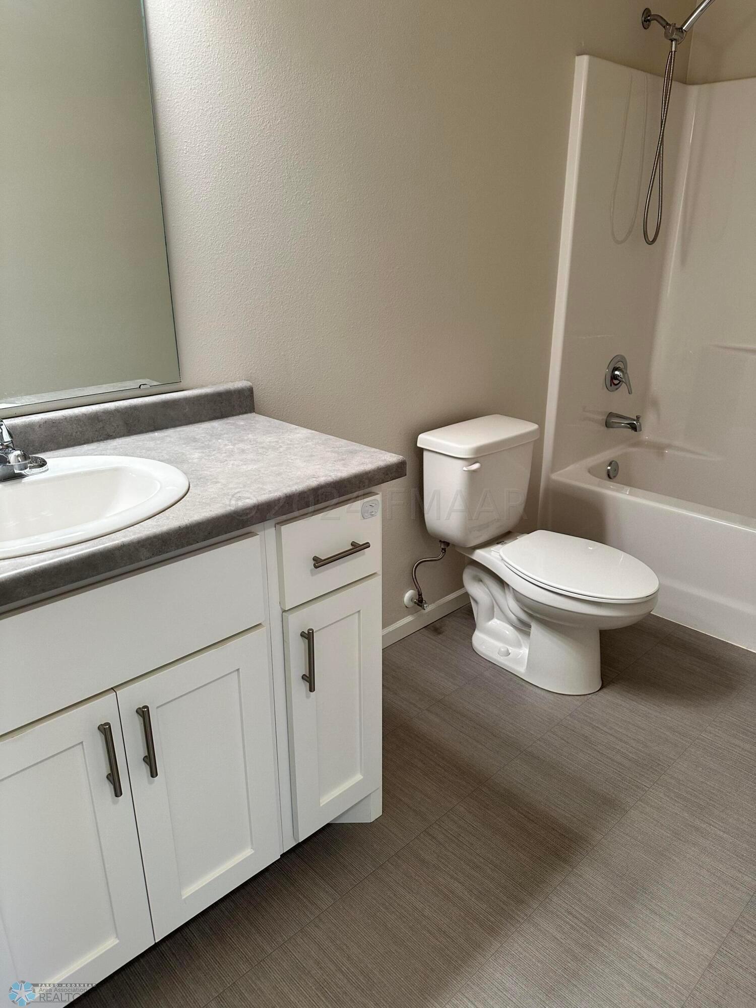 2nd Bathroom