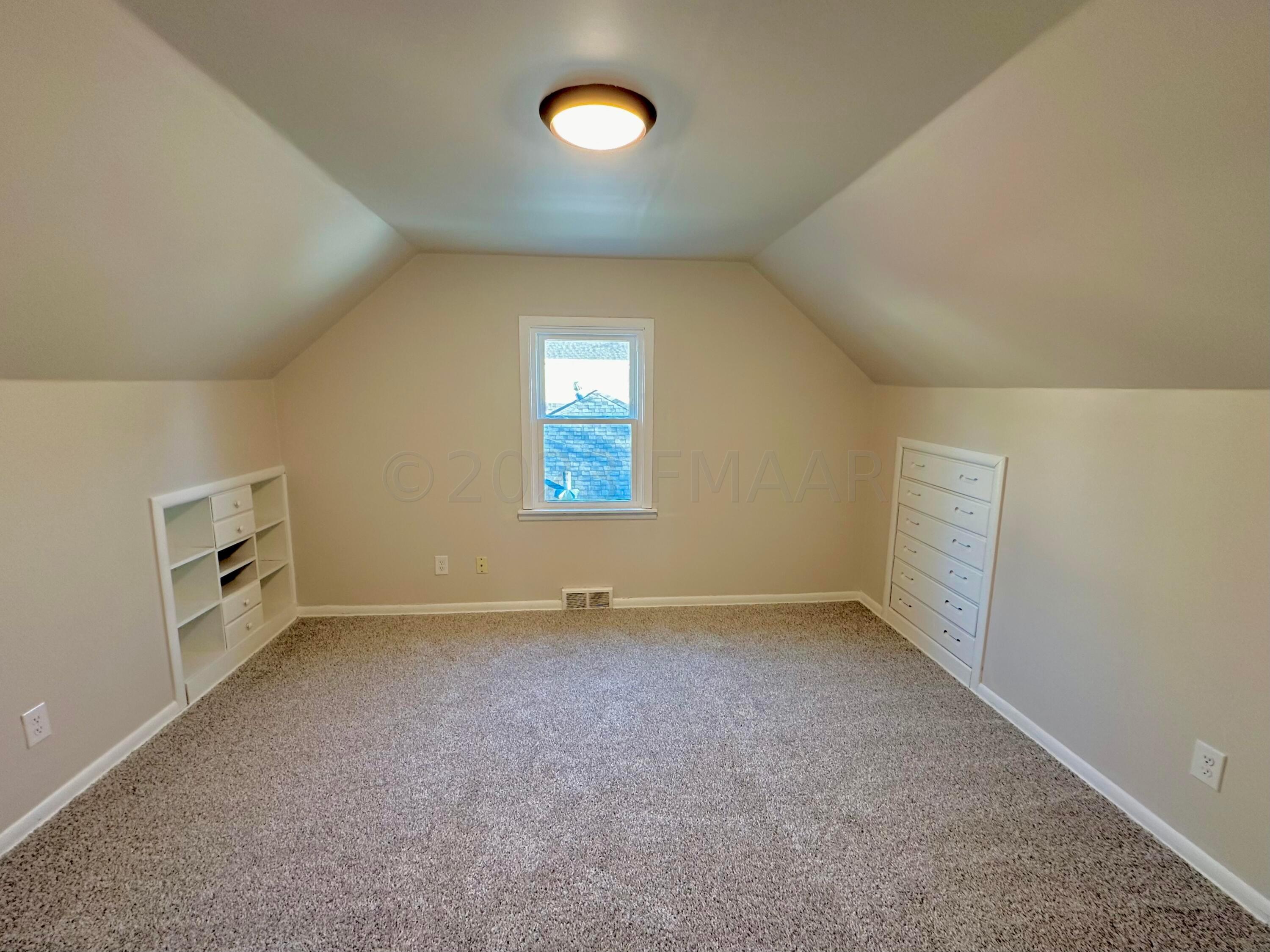 14. Bedroom 2.1