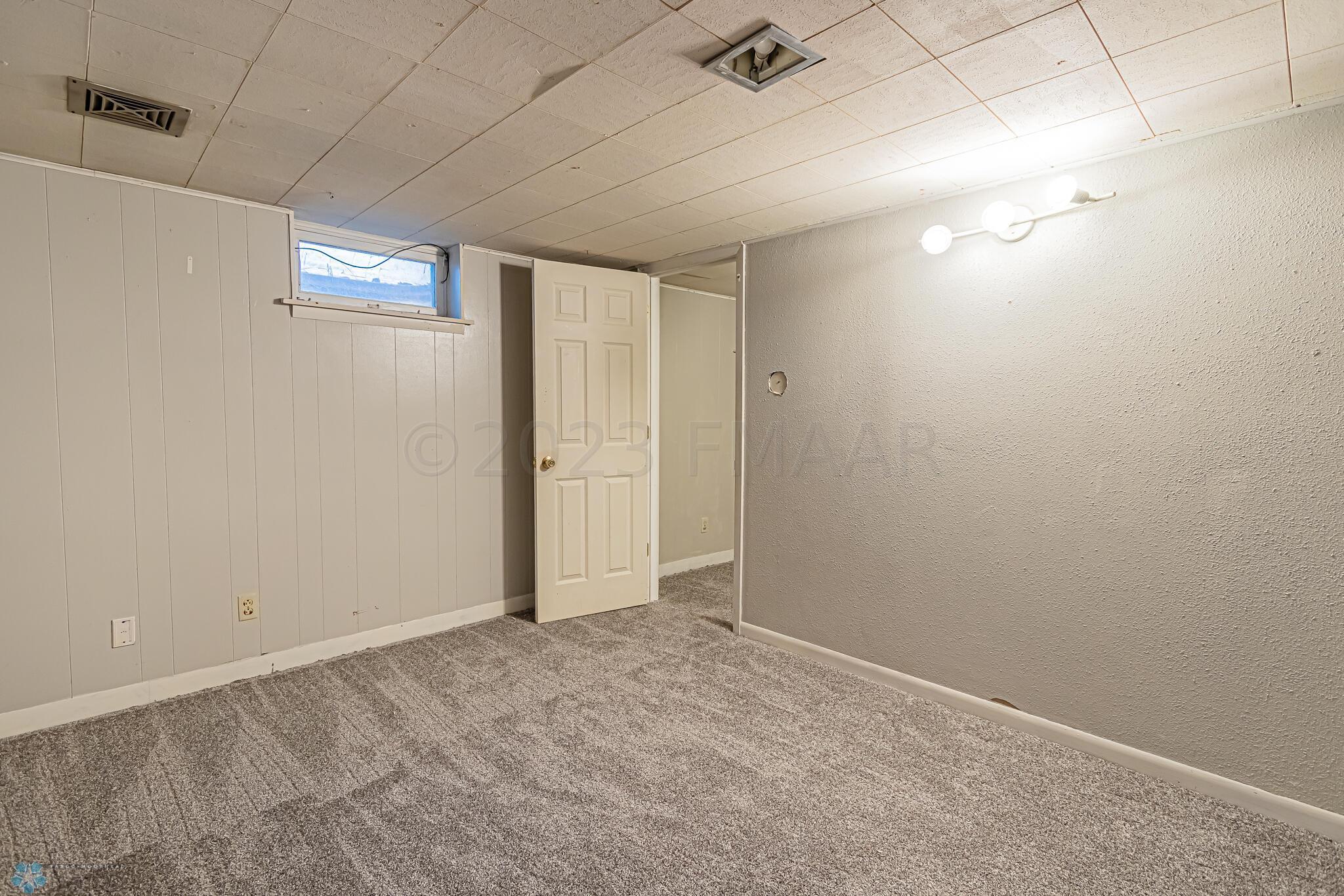 1509 9TH Avenue S, Moorhead, MN 56560-21