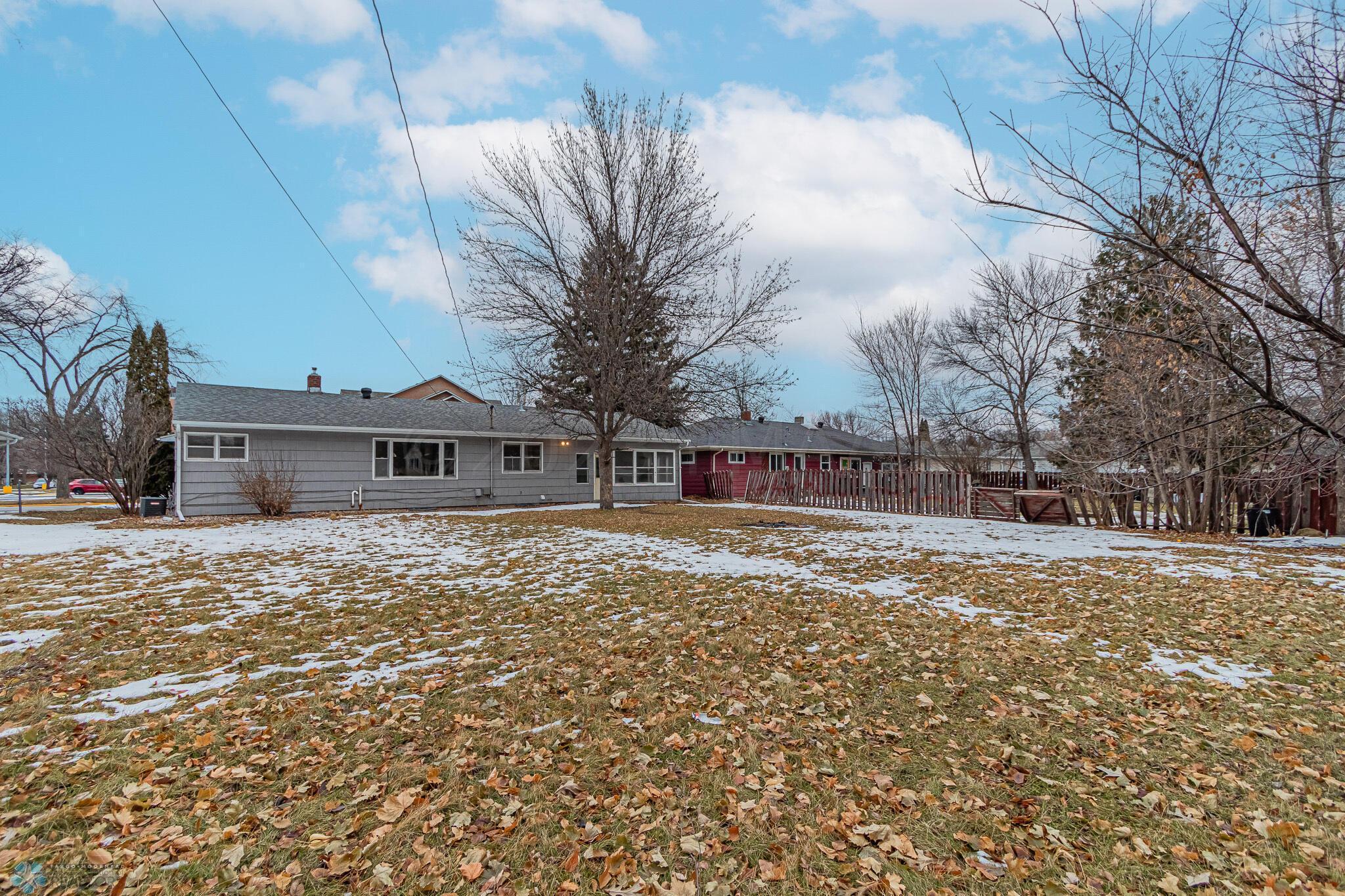 1509 9TH Avenue S, Moorhead, MN 56560-37