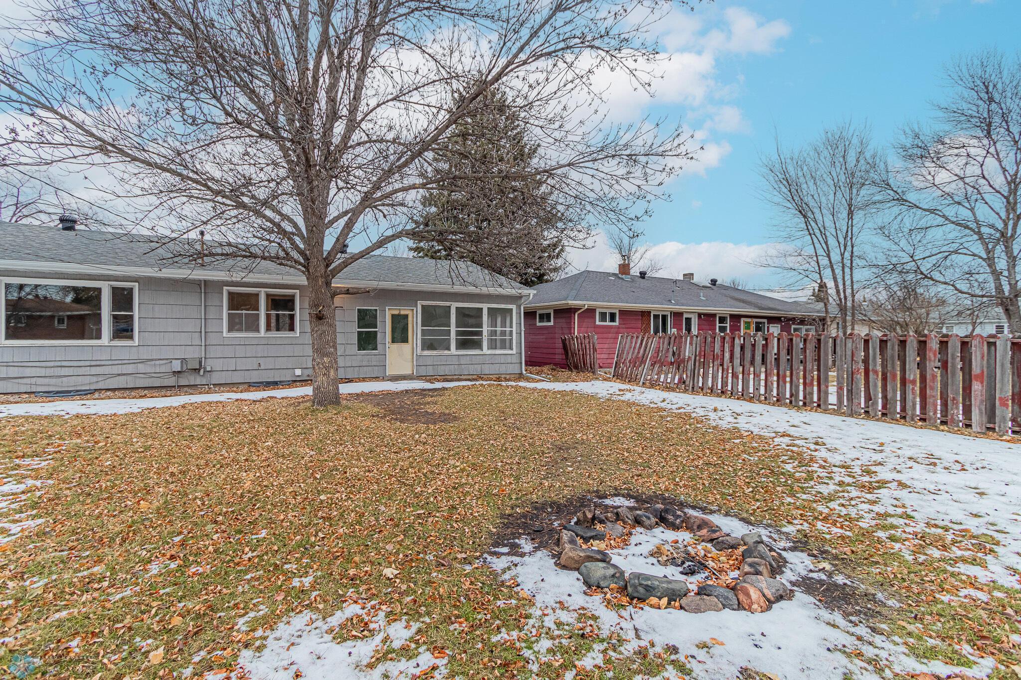 1509 9TH Avenue S, Moorhead, MN 56560-38