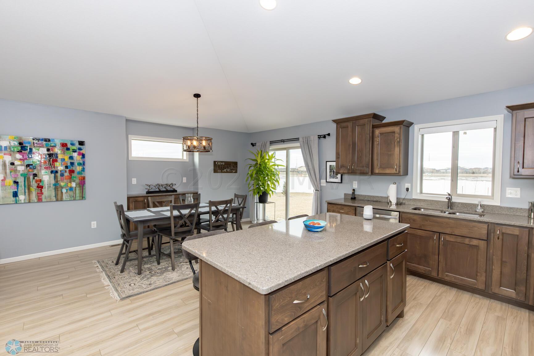 Kitchen/Dining