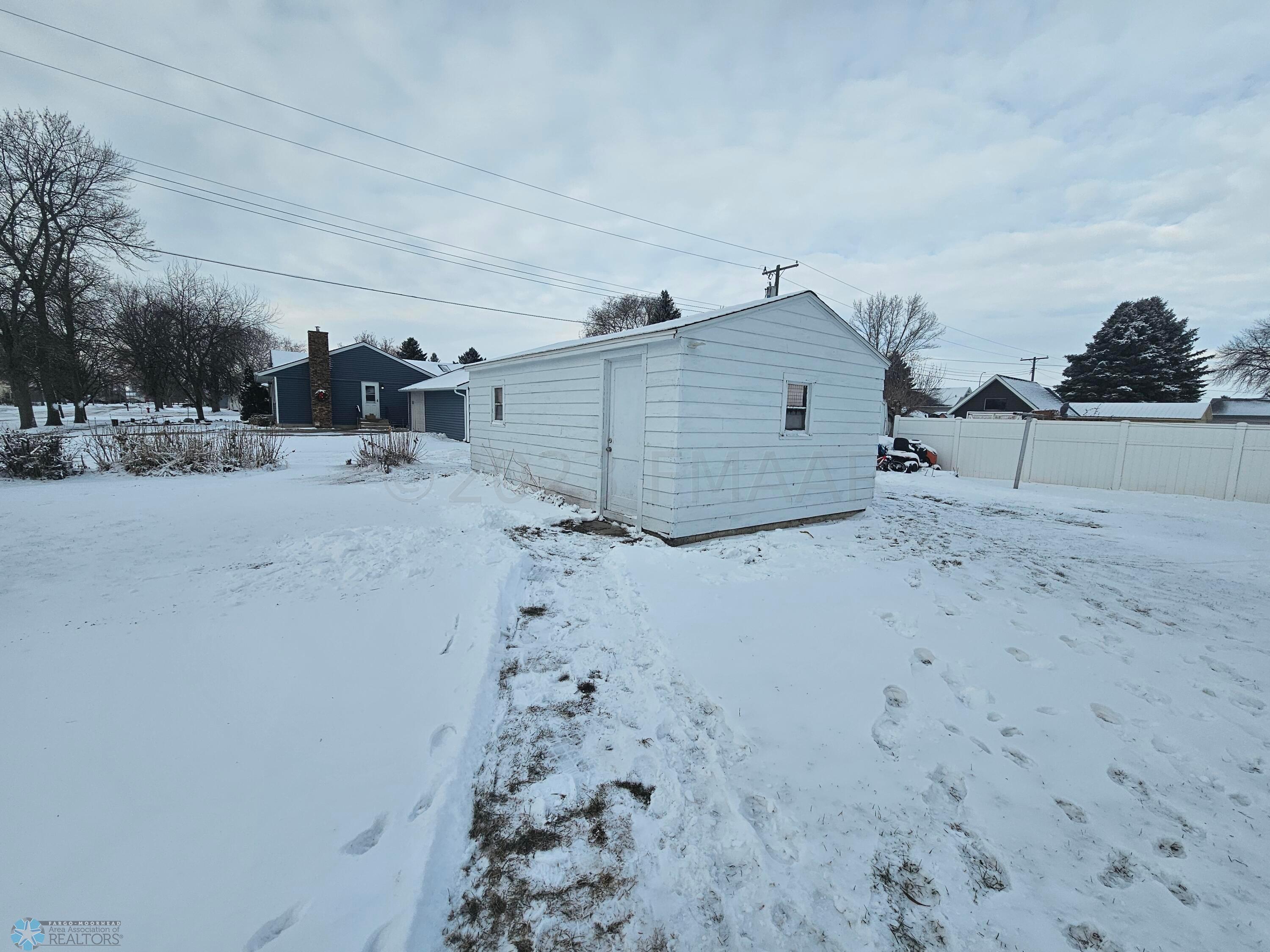 Exterior Garage