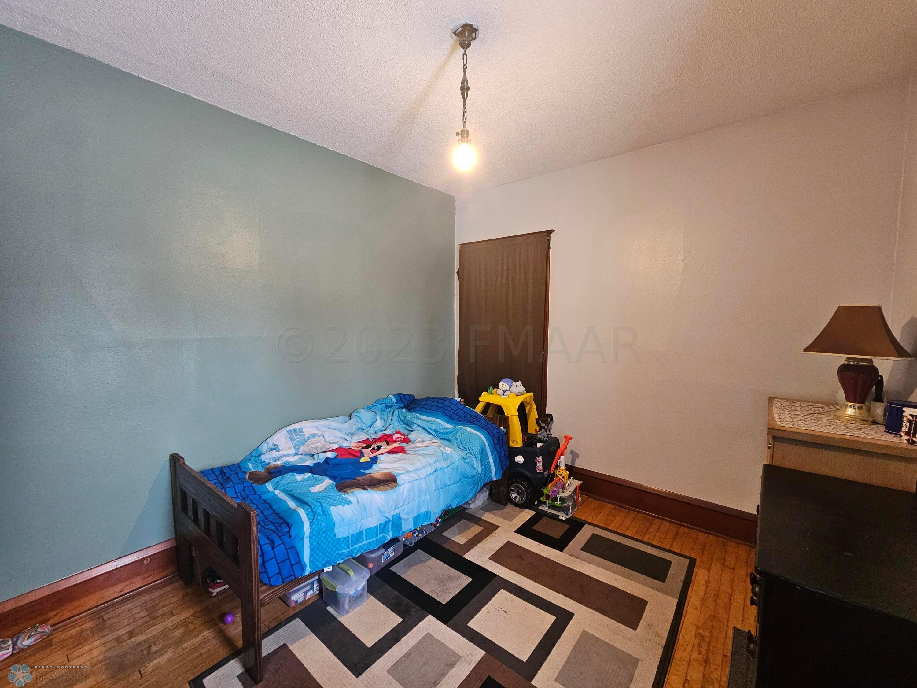 Interior Bedroom 2 (1)