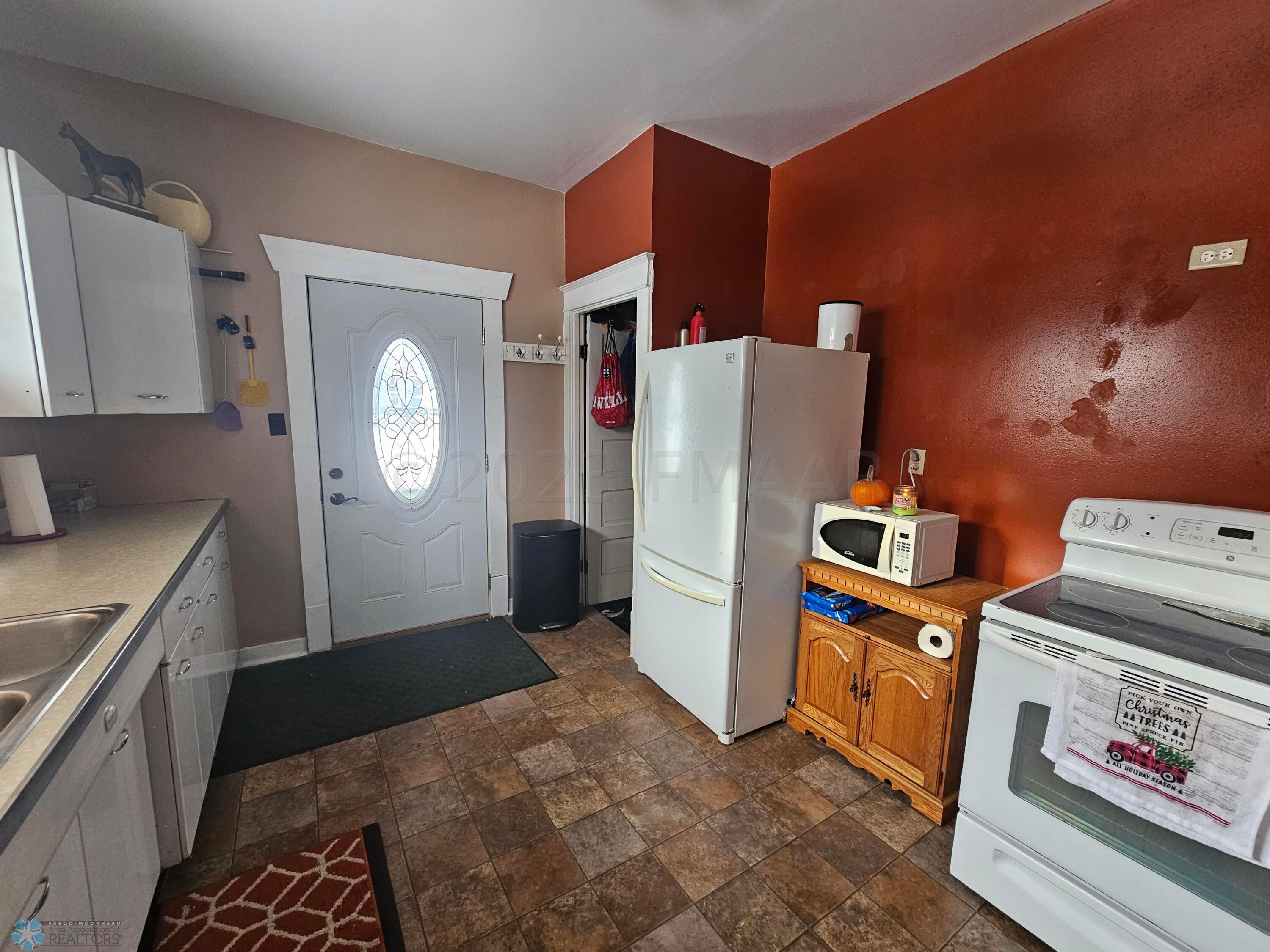 Interior Kitchen (1)