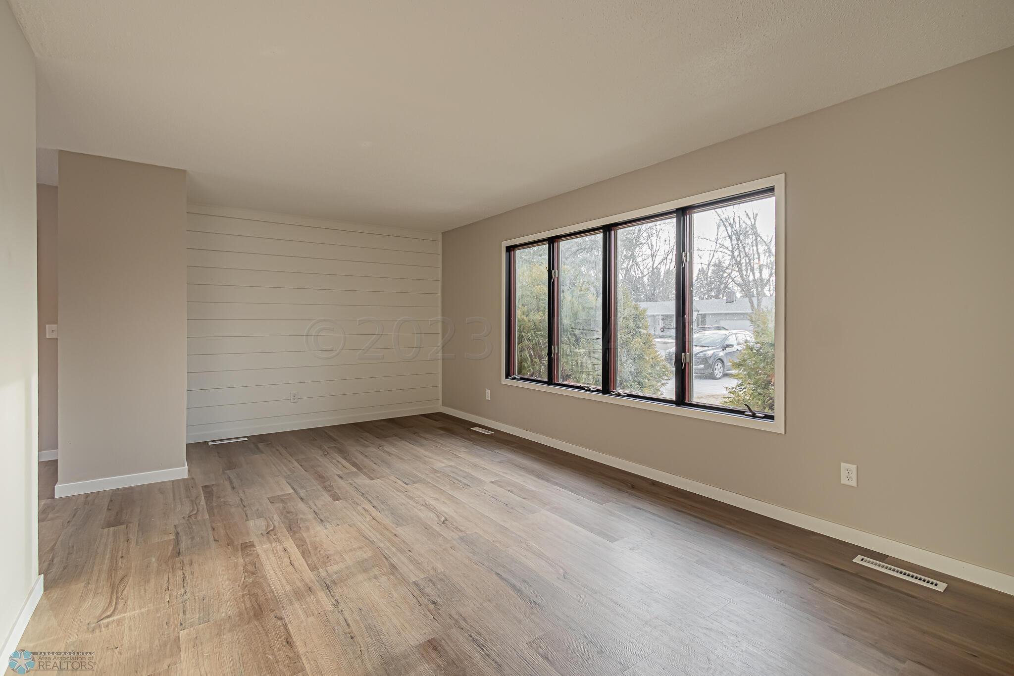 1032 Joseph St, Hawley, MN-05