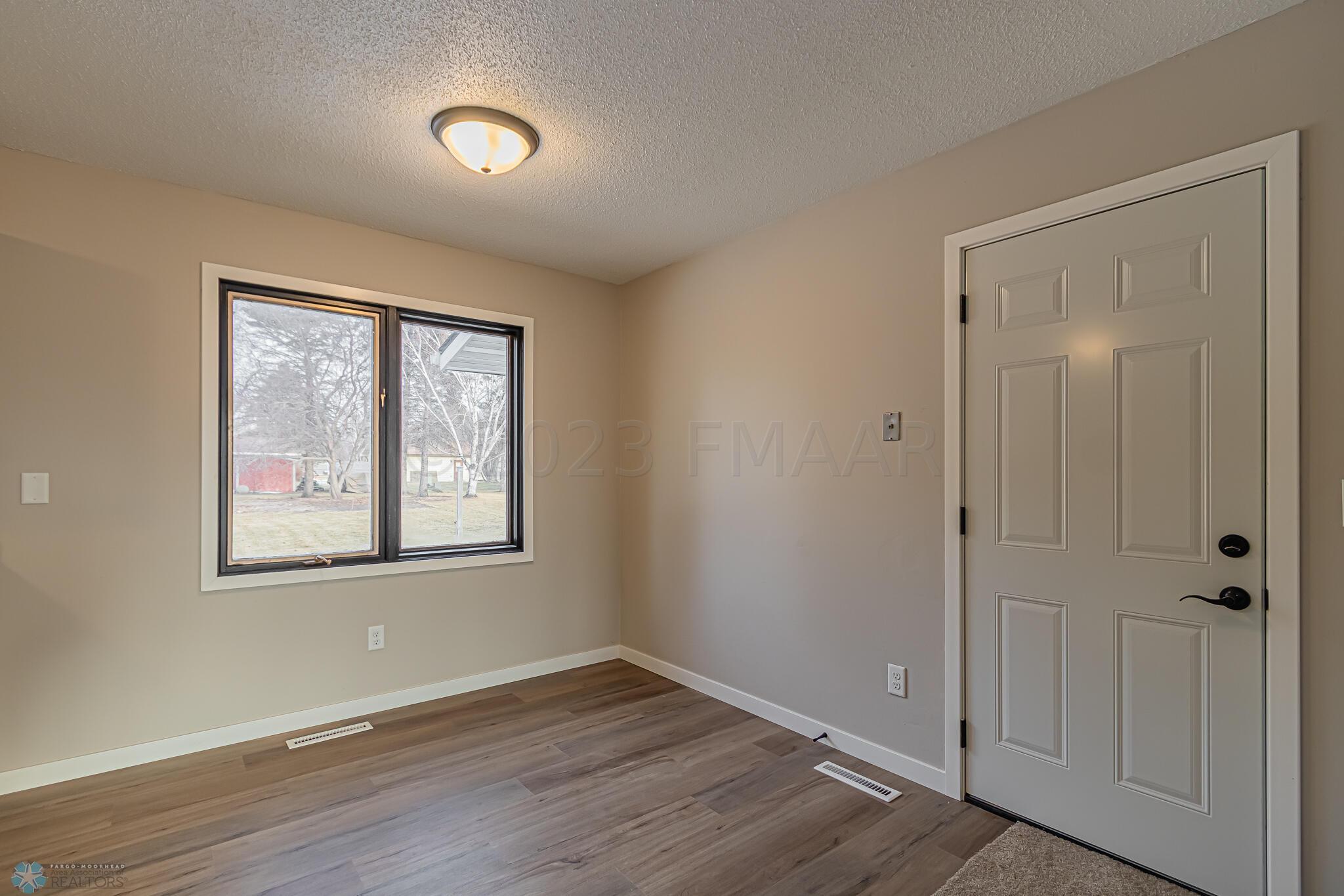 1032 Joseph St, Hawley, MN-07